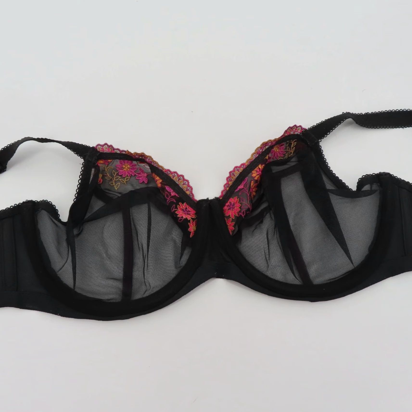 Vintage Goddess Bra 34G Black Flower Embroidered Bow Underwire T-Shirt Bra Womens 34G Size ONE SIZE - 7 Thumbnail