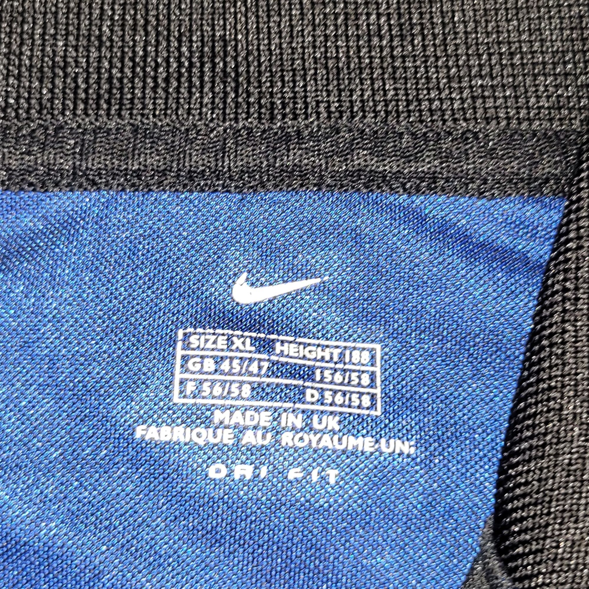 Nike Ronaldo Inter Milan 2001 2002 Soccer Jersey Shirt XL Size US XL / EU 56 / 4 - 7 Thumbnail