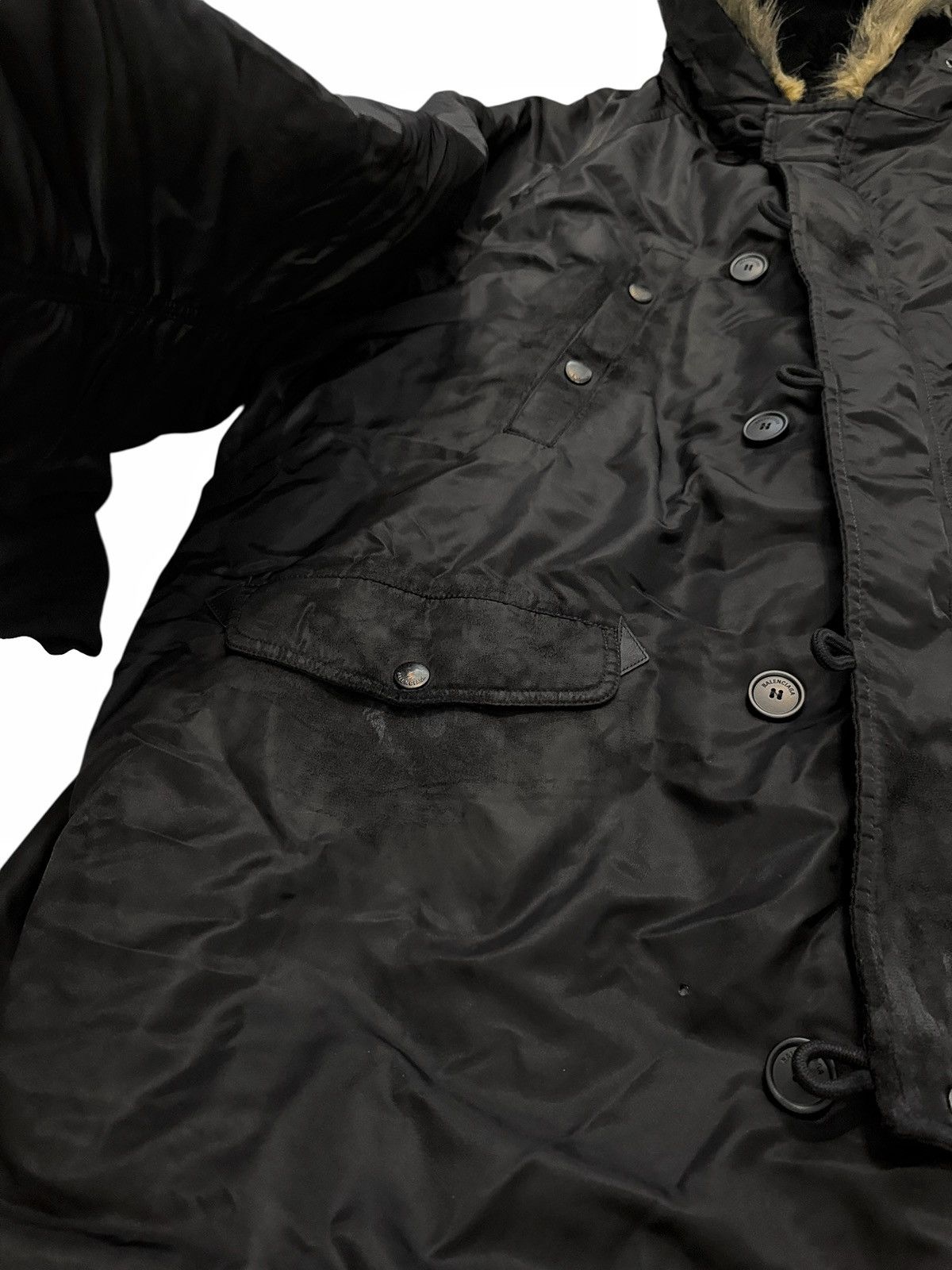 Balenciaga $4050 Distressed Mud Show Graffiti N3B Military Parka Size US M / EU 48-50 / 2 - 7 Thumbnail
