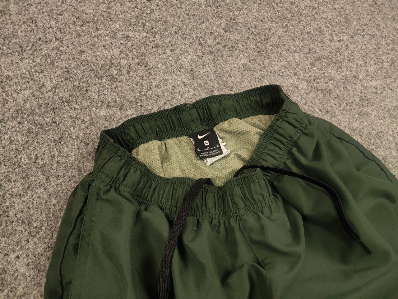 Nike Nike Vintage Dark Green Casual Pocket Shorts Y2K Style Size US 32 / EU 48 - 5 Thumbnail