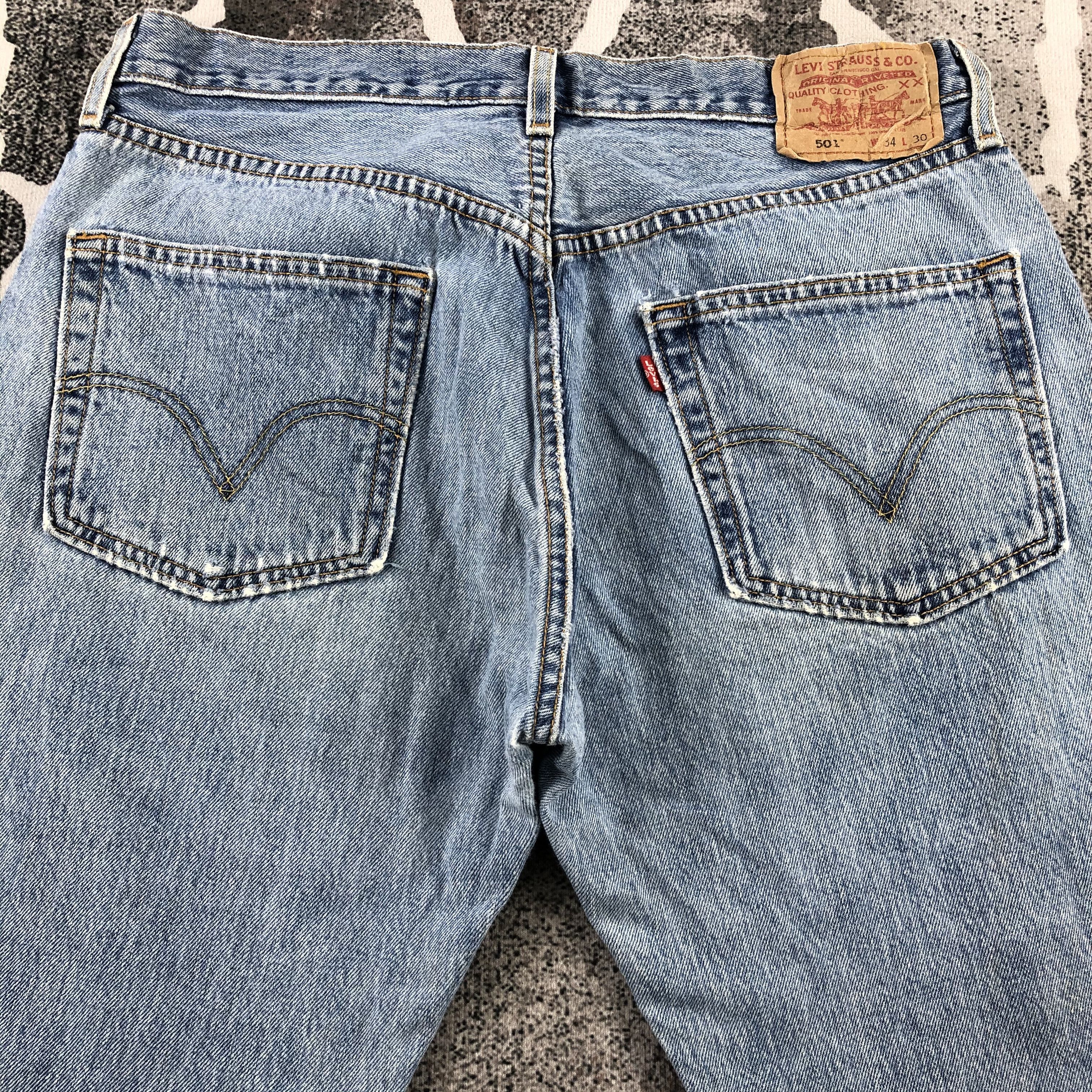 Levi's Vintage Levis 501 Jeans Distressed Denim KJ1067 Size US 34 / EU 50 - 4 Thumbnail