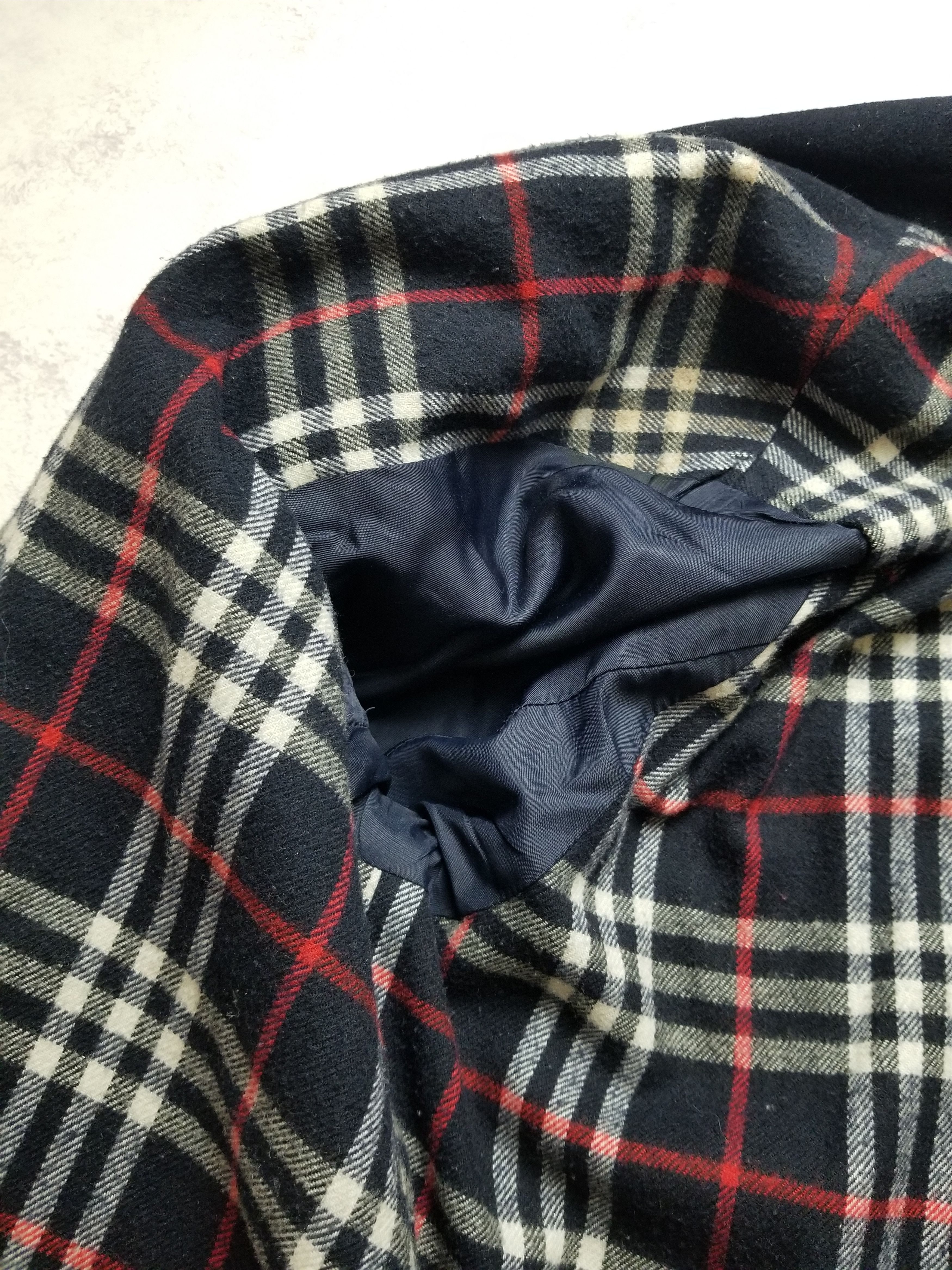 Burberry VTG Burberry Coat Jacket Wool Overcoat Size 34½ inch / 44 Size US S / EU 44-46 / 1 - 23 Thumbnail