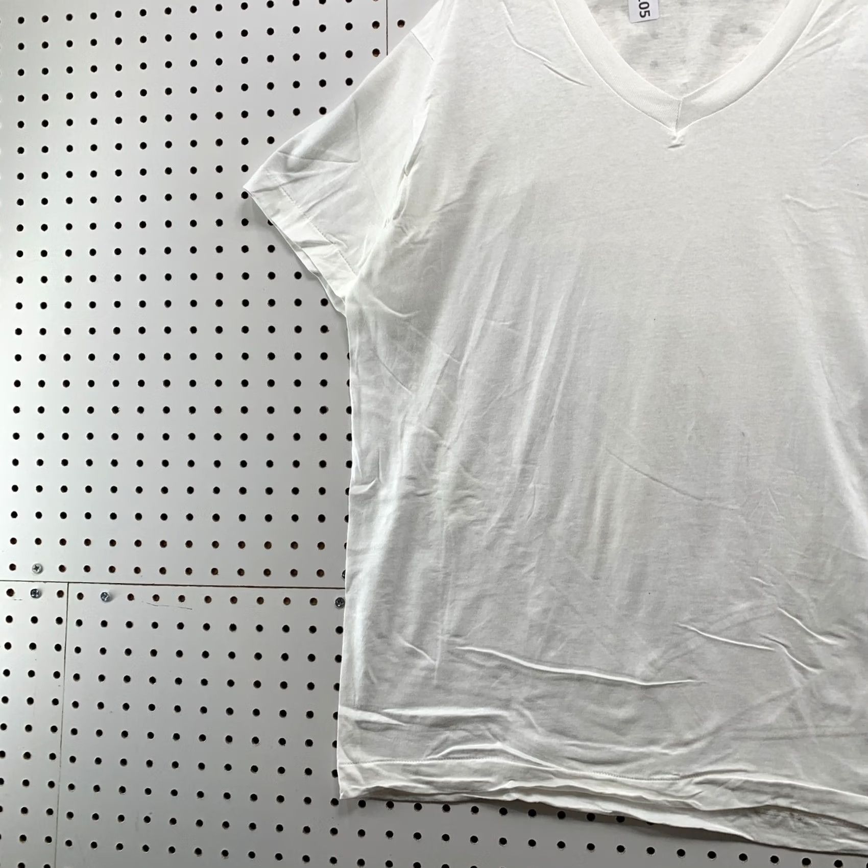 Fruit Of The Loom VINTAGE Fruit of the Loom Shirt Mens XL White V Neck Single Stitch NEW Size US XL / EU 56 / 4 - 6 Thumbnail