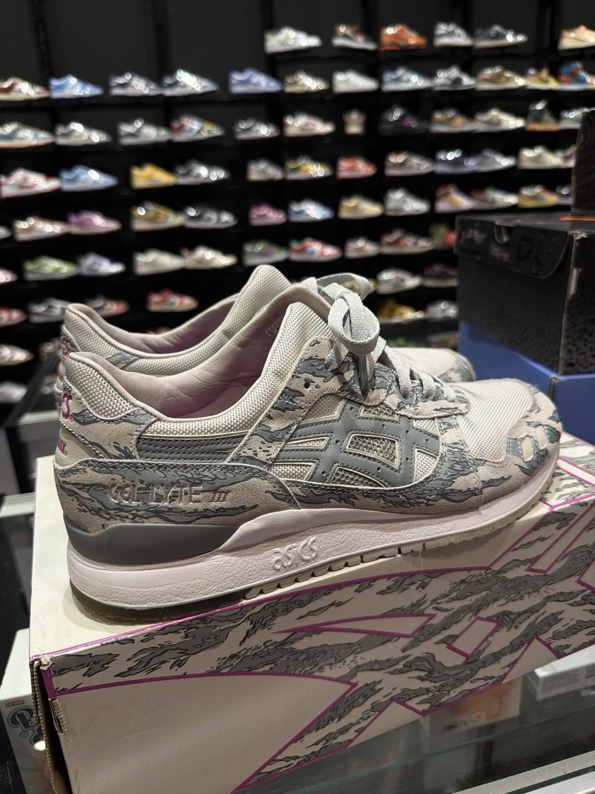 Asics atmos × Solebox × Asics Gel-Lyte III Grey Grey 11.5 Size US 11.5 / EU 44-45 - 5 Thumbnail
