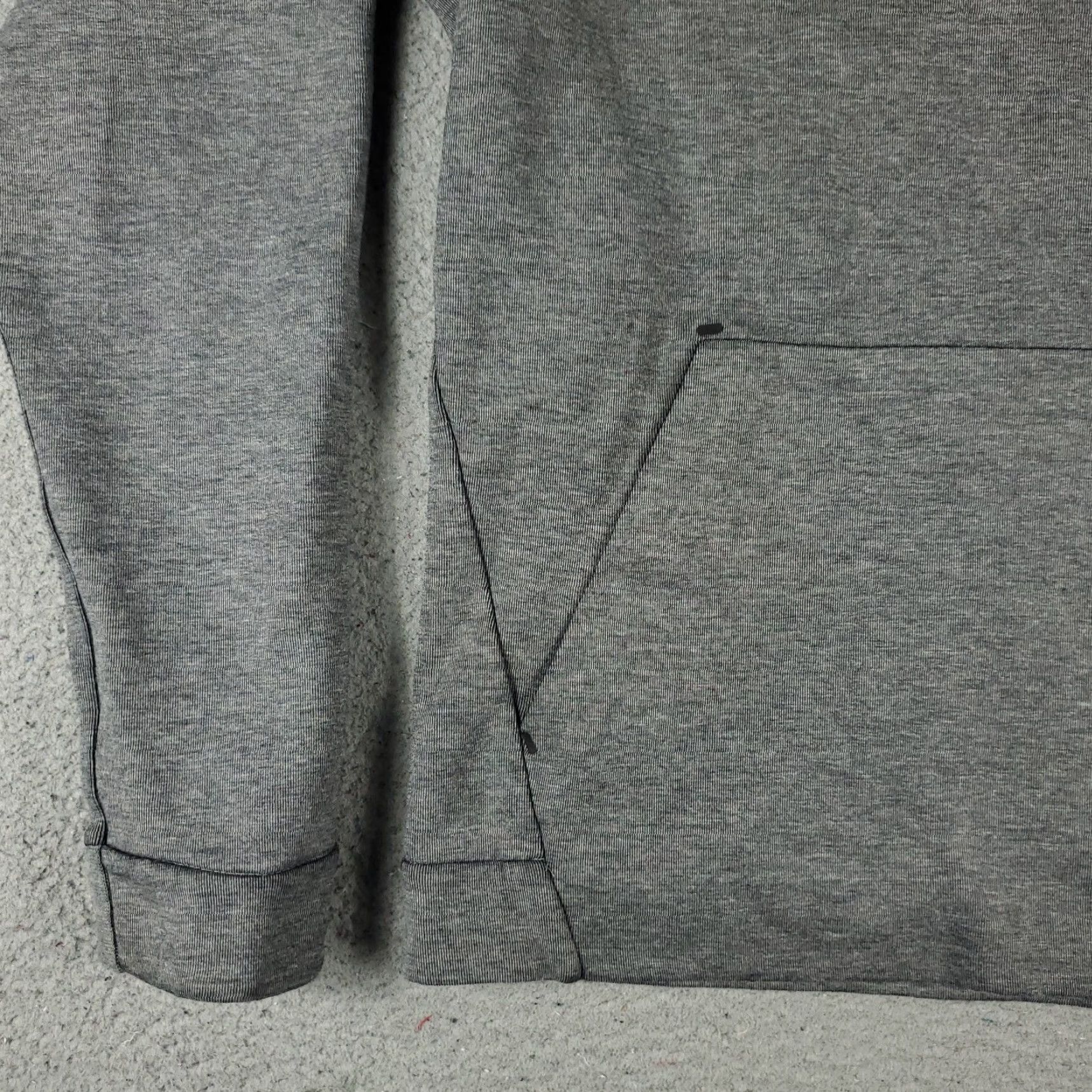 Nike Nike Sweater Mens Size Small Gray Pullover Casual Crew Neck Knit Logo Winter Sports Modern 90s (adjusted within constraints) Size US S / EU 44-46 / 1 - 3 Thumbnail