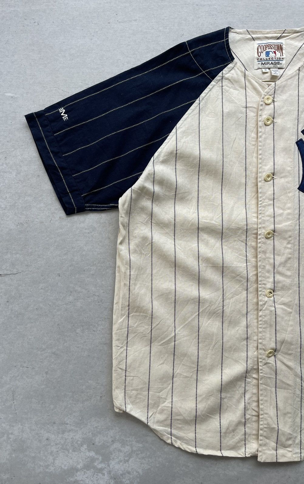 Cooperstown Collection 🔥Vintage 90's Mirage New York Yankees Baseball Shirt Size US M / EU 48-50 / 2 - 4 Thumbnail