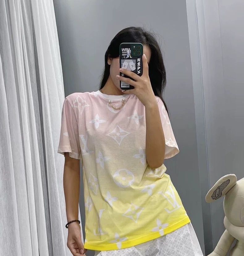 Louis Vuitton Louis Vuitton Color-block logo full-print chain cotton cre Size L / US 10 / IT 46 - 8 Thumbnail