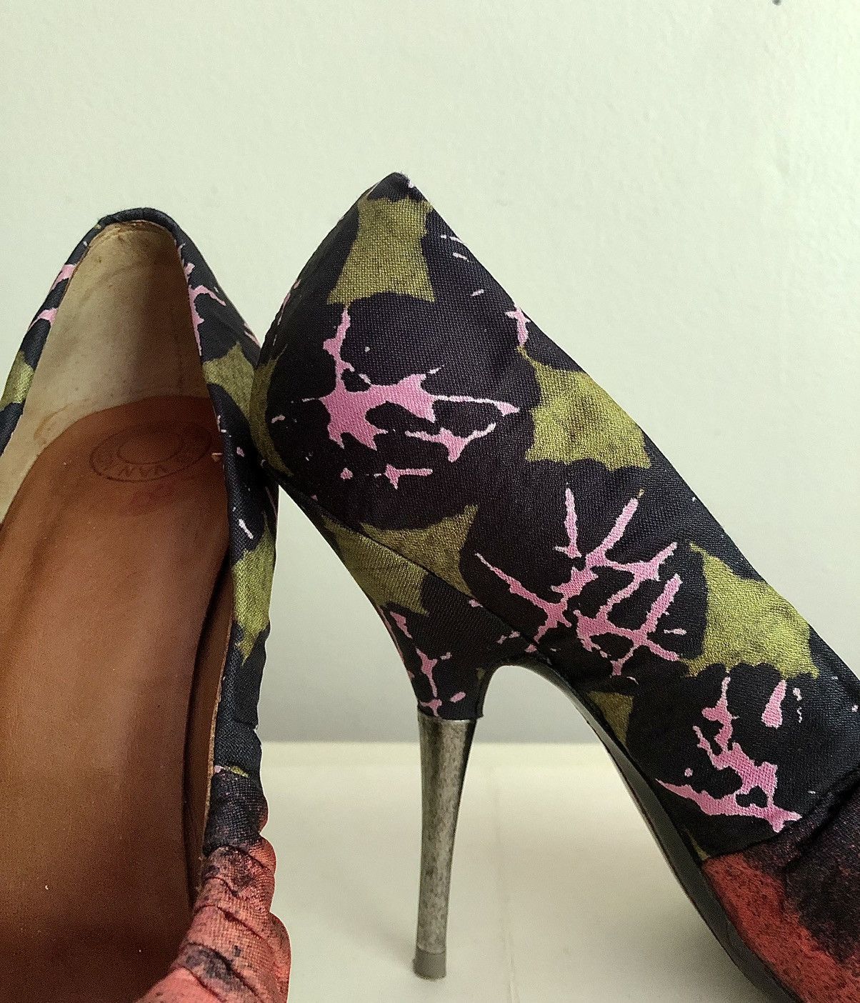 Dries Van Noten Dries Van Noten Runway SS08 Iconic Steel Heel Printed Pumps Size US 7 / IT 37 - 4 Thumbnail