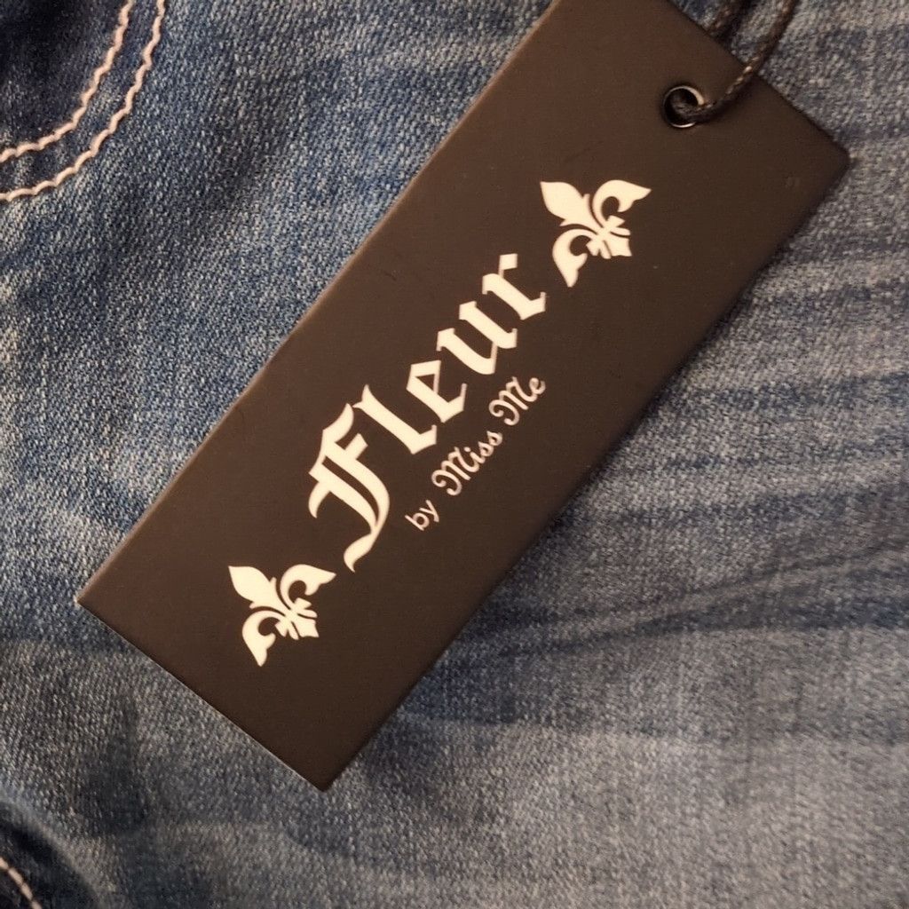 Miss Me Fleur By Miss Me Boot Jeans Size 28/6 Size 28" / US 6 / IT 42 - 4 Thumbnail
