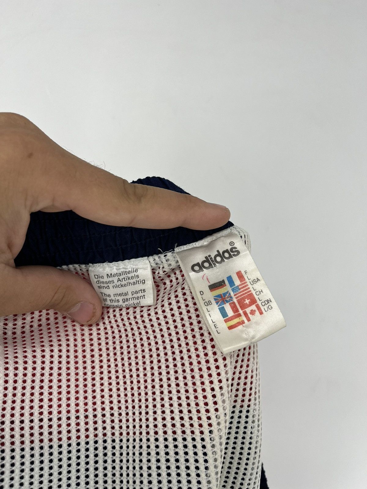 Adidas Vintage Y2K Adidas mini logo shorts streetwear Style Size US 34 / EU 50 - 7 Thumbnail