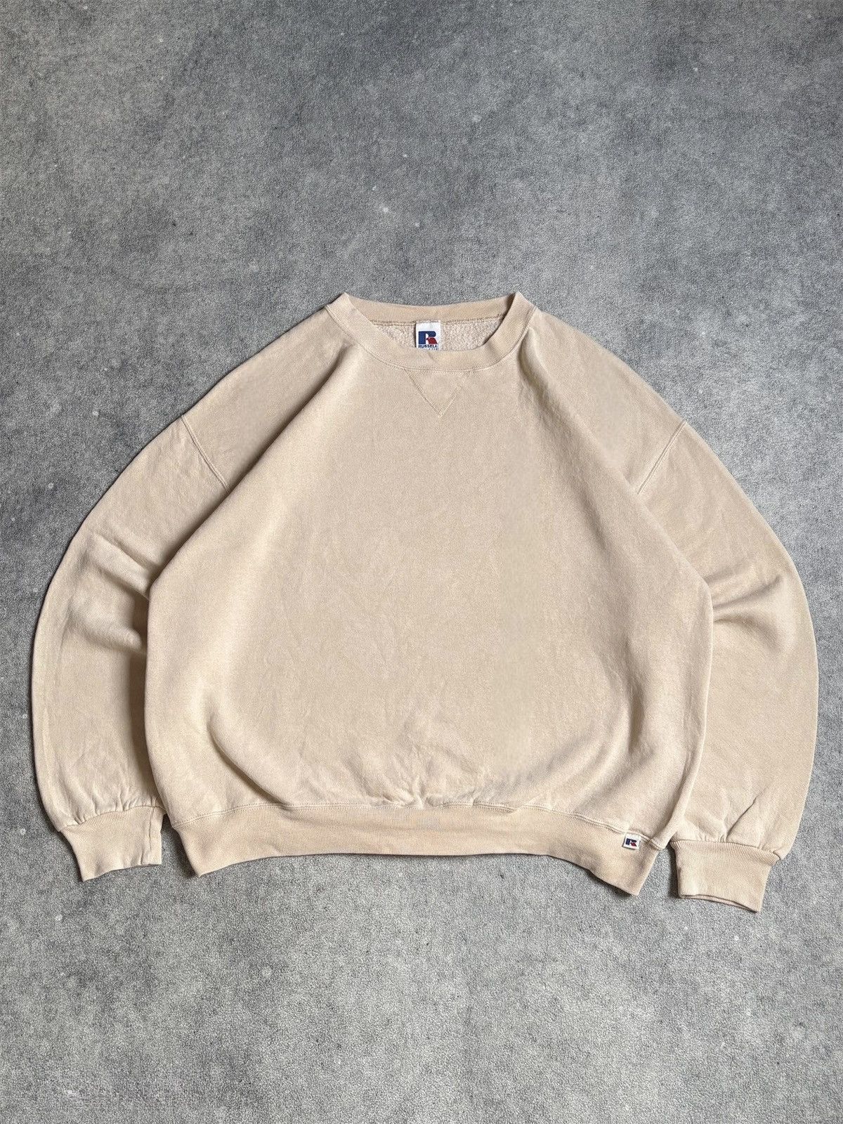 Russell Athletic 2000s Beige Cream Russell Sweatshirt Size US XL / EU 56 / 4 - 1 Thumbnail