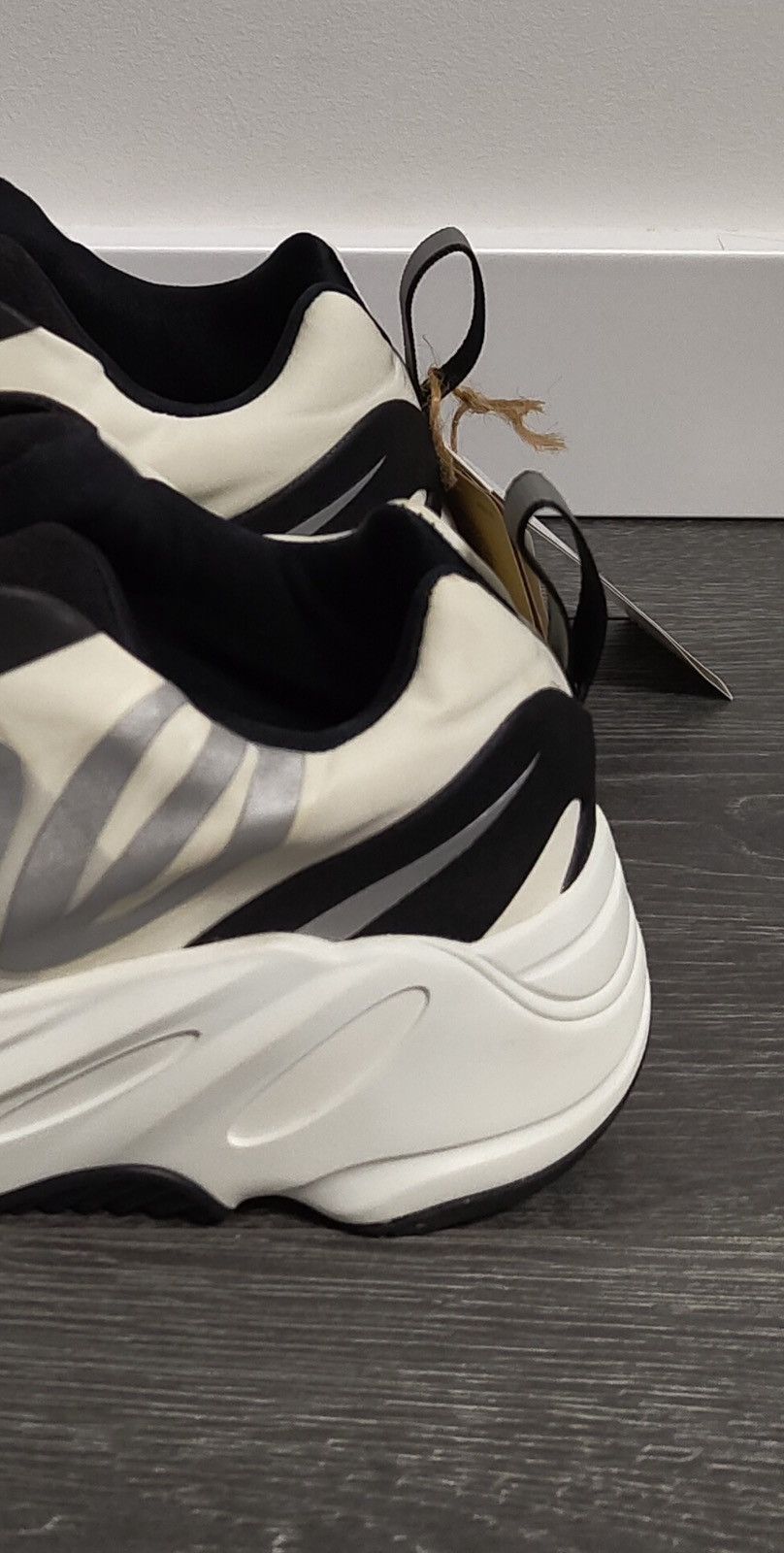 Yeezy Adidas Yeeze Boost 700 MNVN Laceless Analog Sneakers Size US 8 / EU 41 - 5 Thumbnail