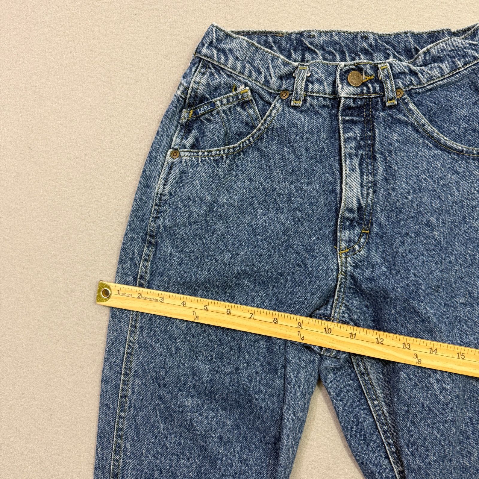 Vintage Vintage Lee Jeans Women's 7 Long (26x32) Blue High Rise Mom Size 26" / US 2 / IT 38 - 8 Thumbnail
