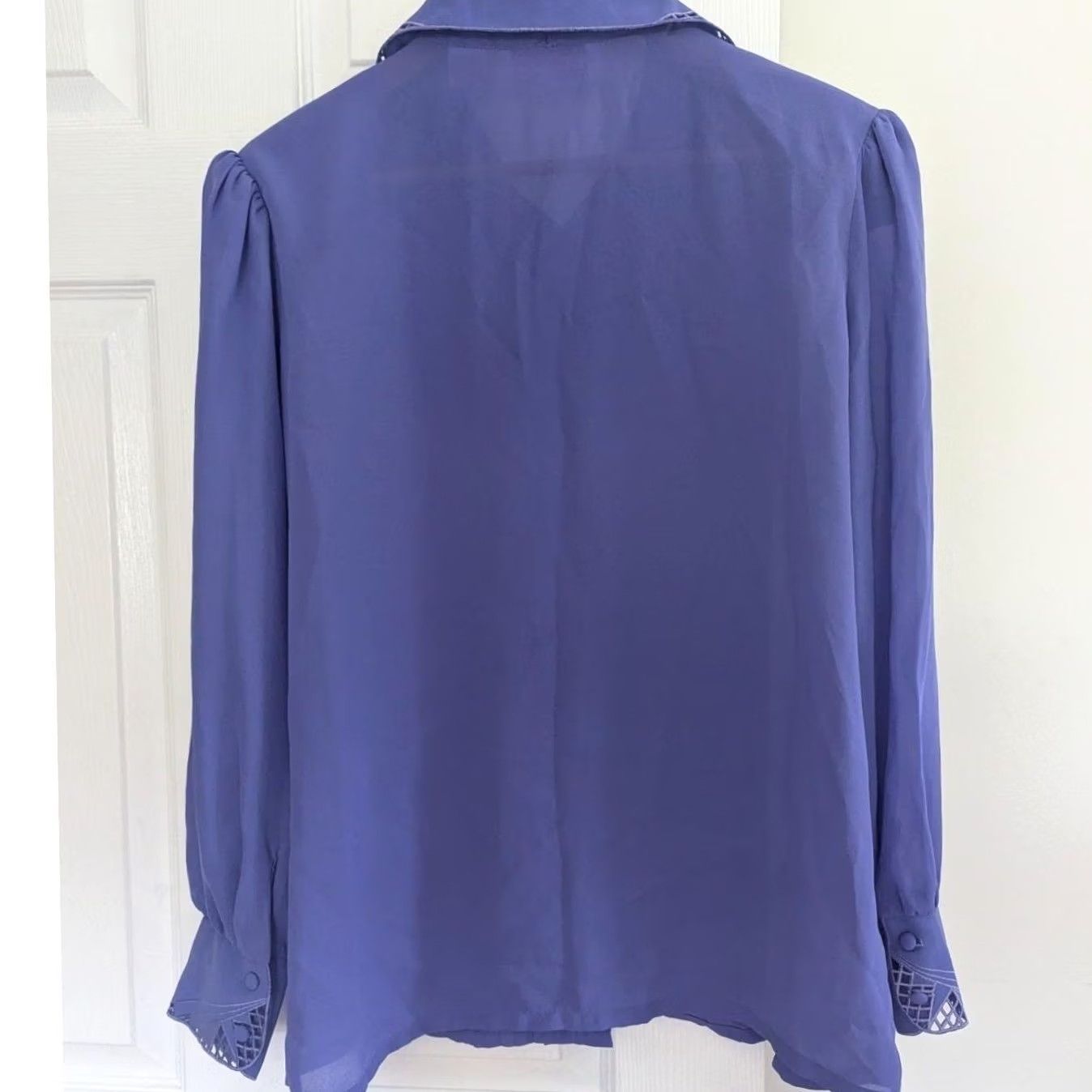 Vintage VINTAGE Blouse Long Sleeve Women's Sz M Purple Button Collared Pleated Pin Tuck Office Cottagecore Size M / US 6-8 / IT 42-44 - 3 Thumbnail