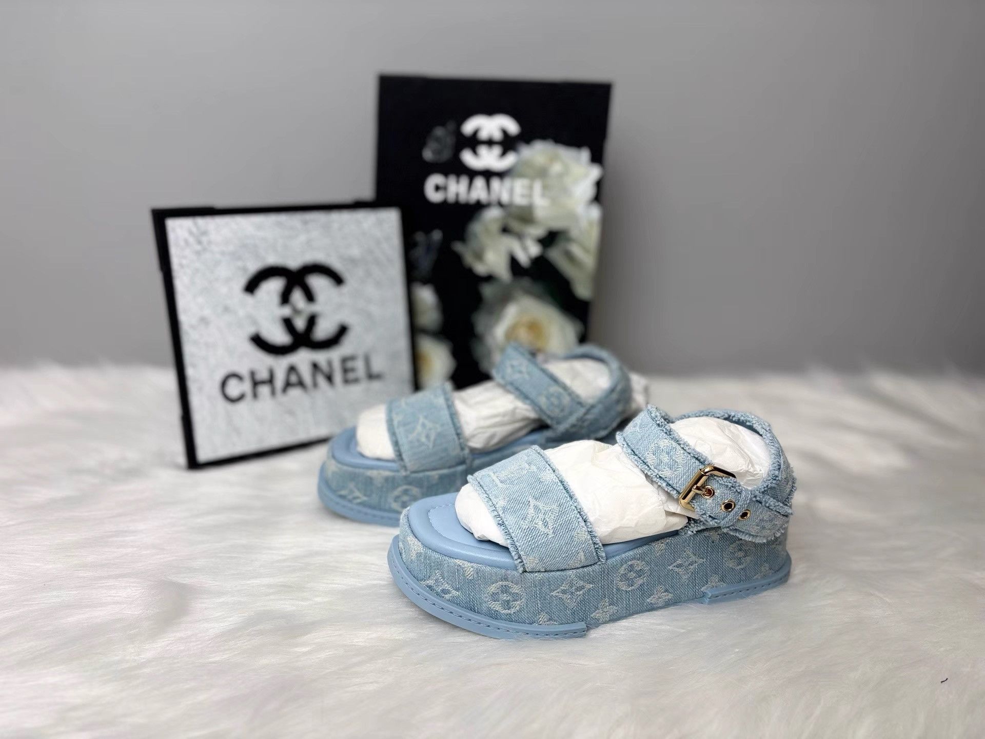 Louis Vuitton Louis Vuitton MAYA FLATFORM One-Strap Sandals K36 Size US 6 / IT 36 - 1 Thumbnail