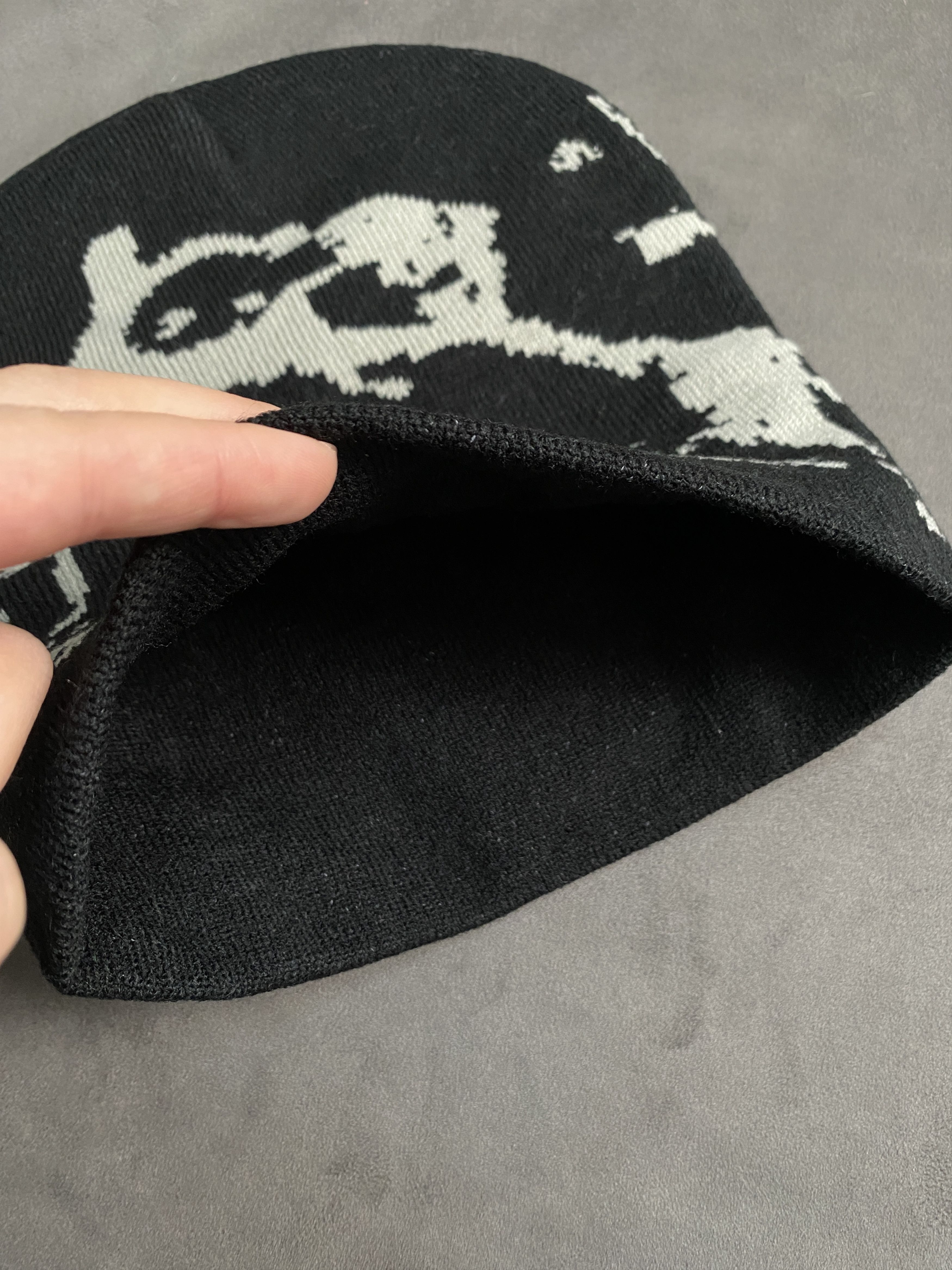 Japanese Brand Strides JP Splatter Graphic No Cuff Black Beanie Hats OS Size ONE SIZE - 3 Thumbnail