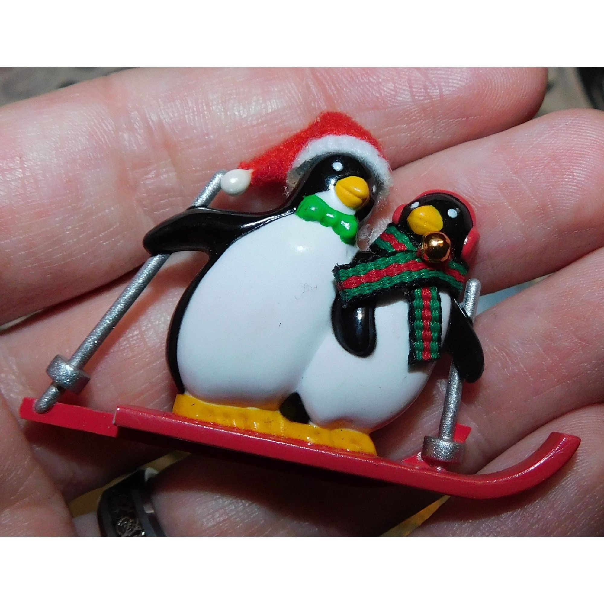 Other Vintage Avon "Hit The Slopes" Holiday Brooch Size ONE SIZE - 1 Thumbnail