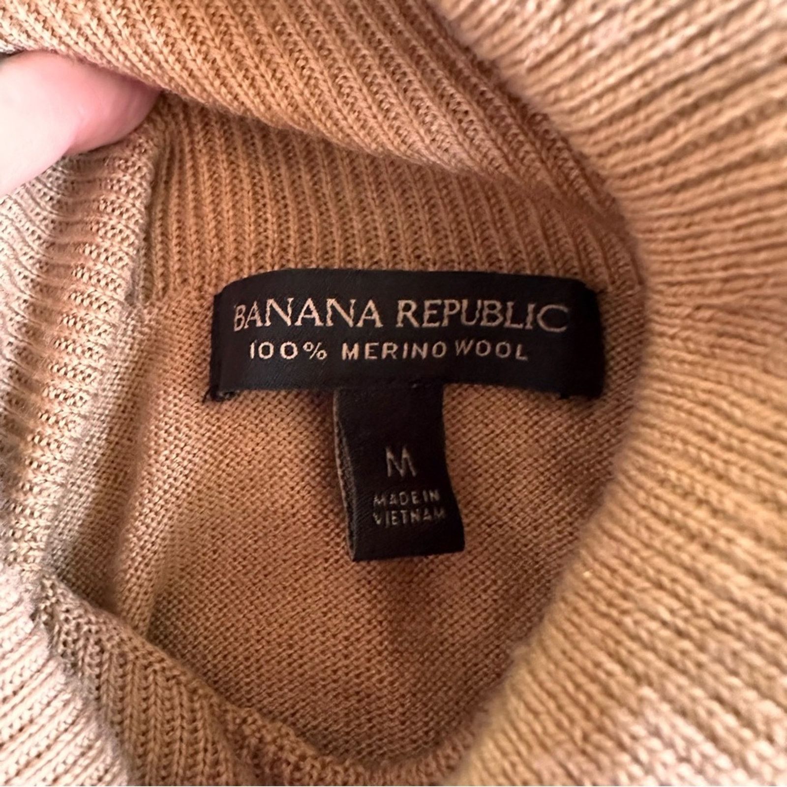 Banana Republic Banana Republic Merino Wool Turtleneck Sweater – Tan Size M / US 6-8 / IT 42-44 - 4 Thumbnail