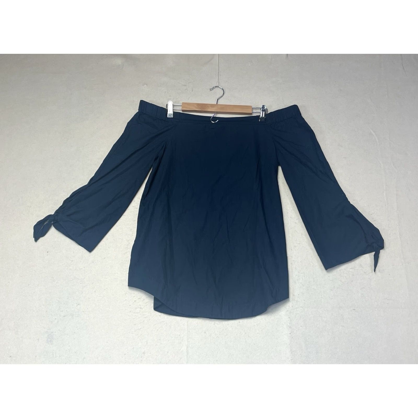 Free People Free People Blouse Women Open Shoulder Black Bell Sleeve Size S Women Belle Cropped Sleeve Open Black Bell Sleeve -S- Size S / US 4 / IT 40 - 2 Thumbnail