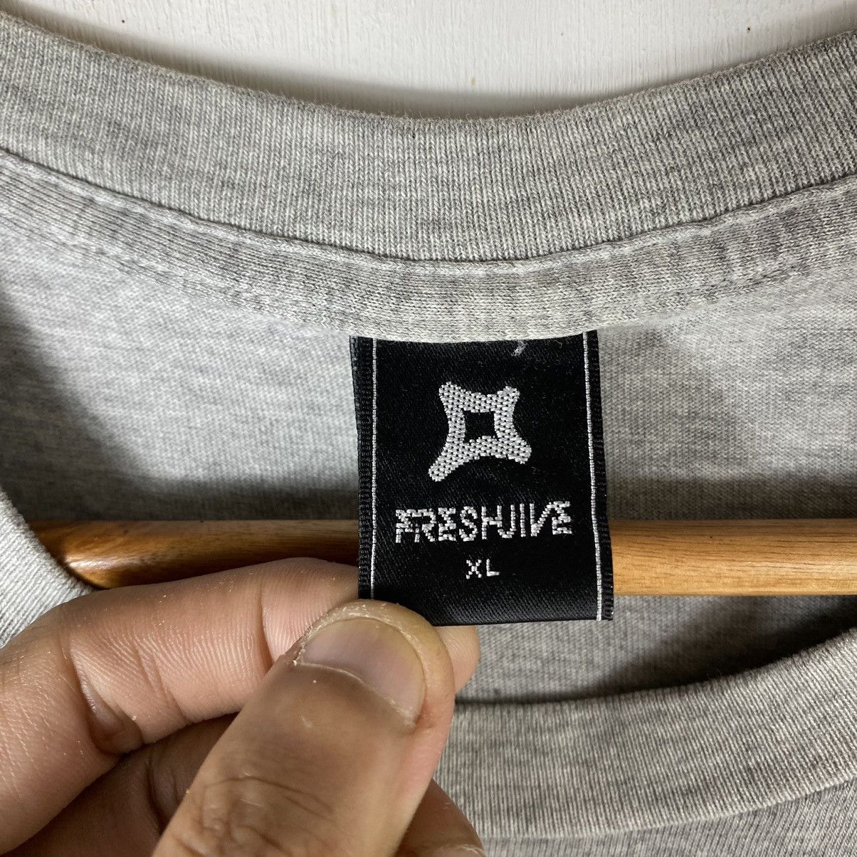 Freshjive × Vintage Vintage 00's FRESHJIVE Fearless Skate Streetwear Graphic Tee Size US XL / EU 56 / 4 - 8 Thumbnail
