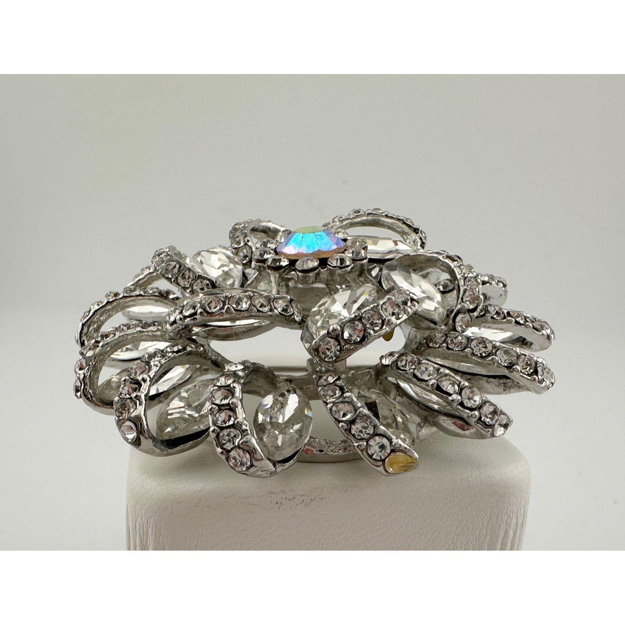 Other Beautiful Rhinestone Floral Swirl Brooch Size ONE SIZE - 2 Thumbnail