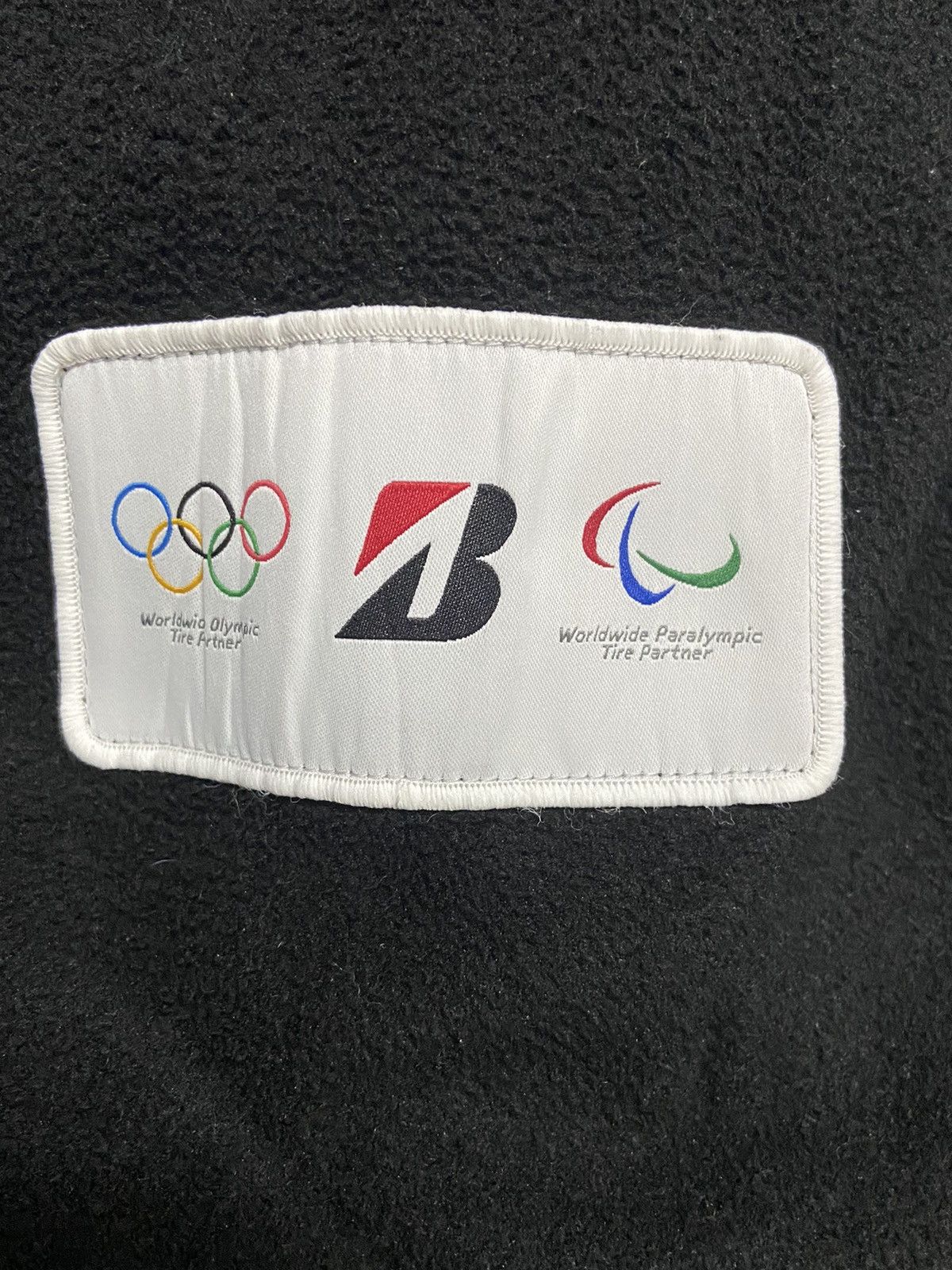 USA Olympics Bridgestone Blizzak Olympic Official Partner Fleece Size US L / EU 52-54 / 3 - 5 Thumbnail