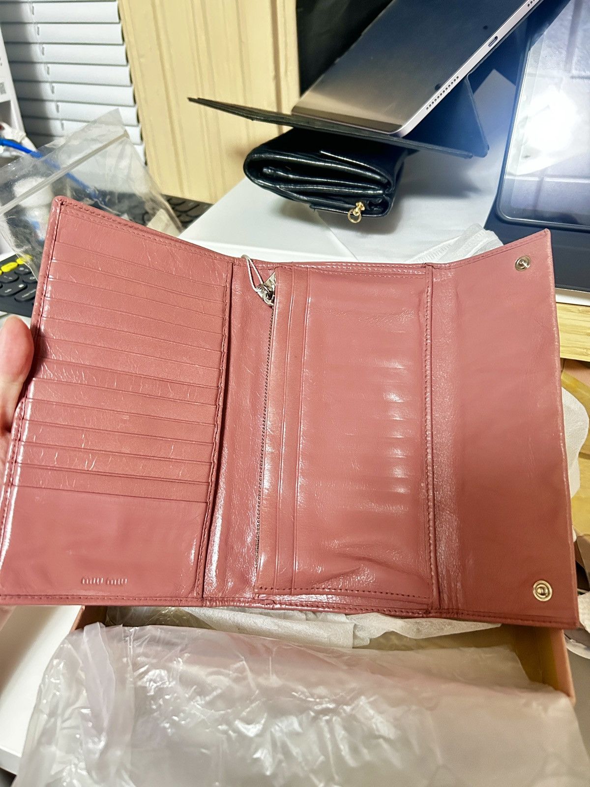 Miu Miu Miu Miu Pink Matelassé Long Wallet / Clutch with Chain Size ONE SIZE - 4 Thumbnail