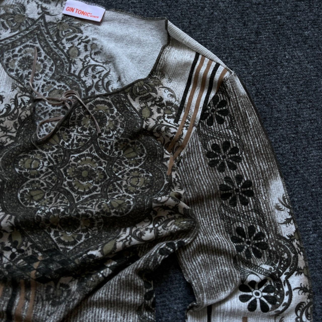 Y/Project VTG Women’s Japanese Style Gin Tonic Size M Long-sleeve Size M / US 6-8 / IT 42-44 - 12 Thumbnail