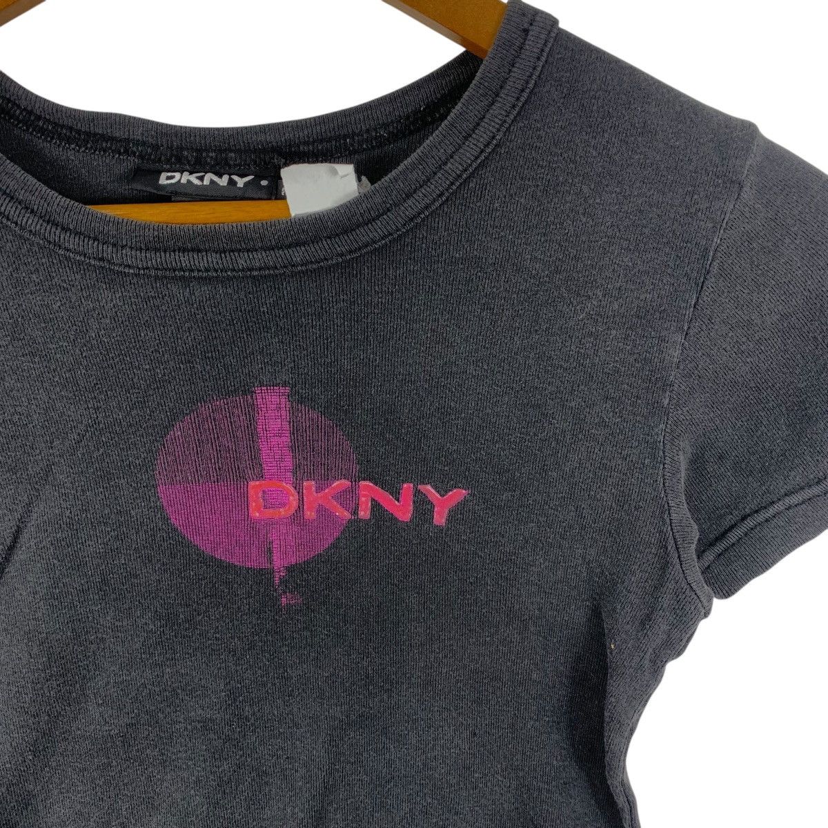 DKNY Vintage DKNY DONNA KARAN NEW YORK Slim Fit Tee Shirt Top Size XXS / US 00 / IT 34 - 6 Thumbnail
