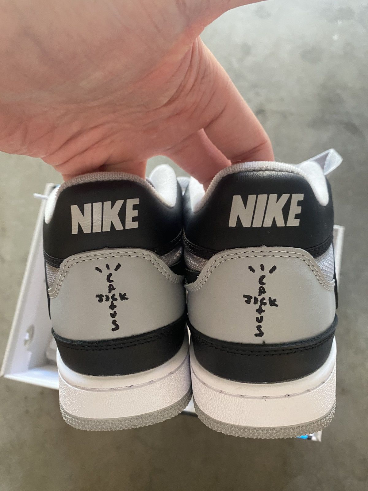 Nike × Travis Scott Nike Travis Scott Mac Attack Size US 8.5 / EU 41-42 - 2 Thumbnail