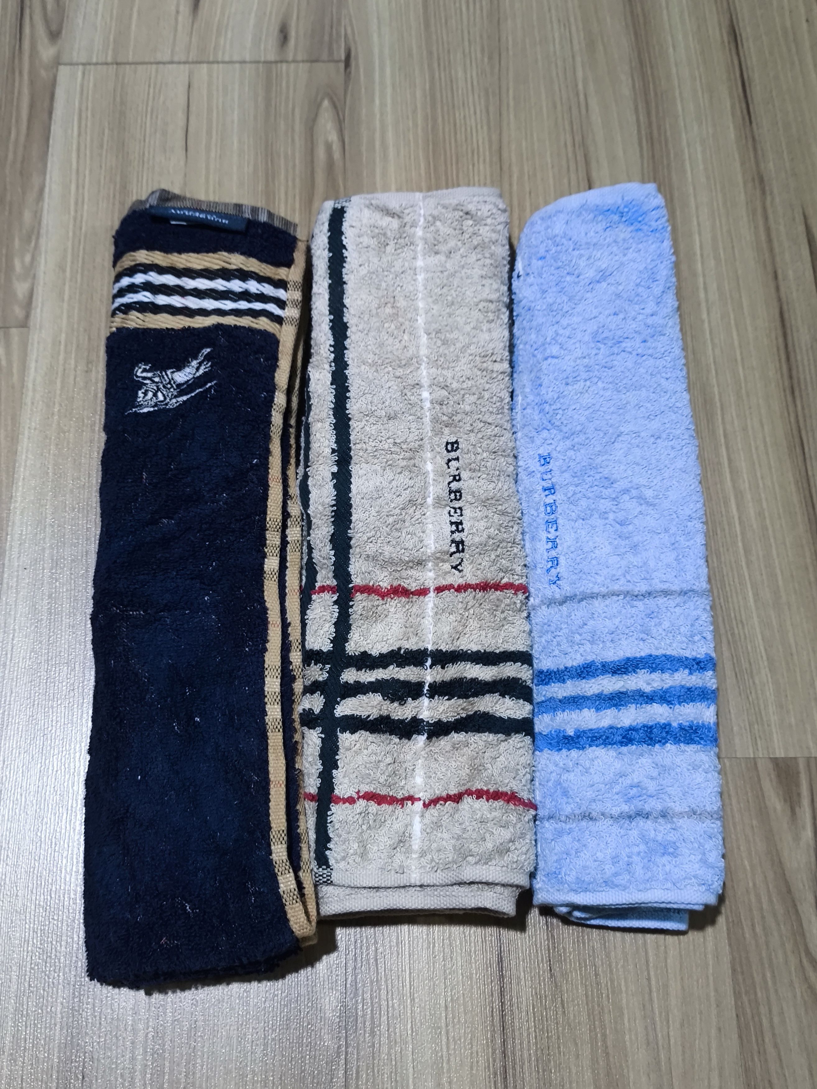 Burberry Authentic Burberry Check Bath/Beach Towel Unisex RARE 3pcs Size ONE SIZE - 1 Thumbnail