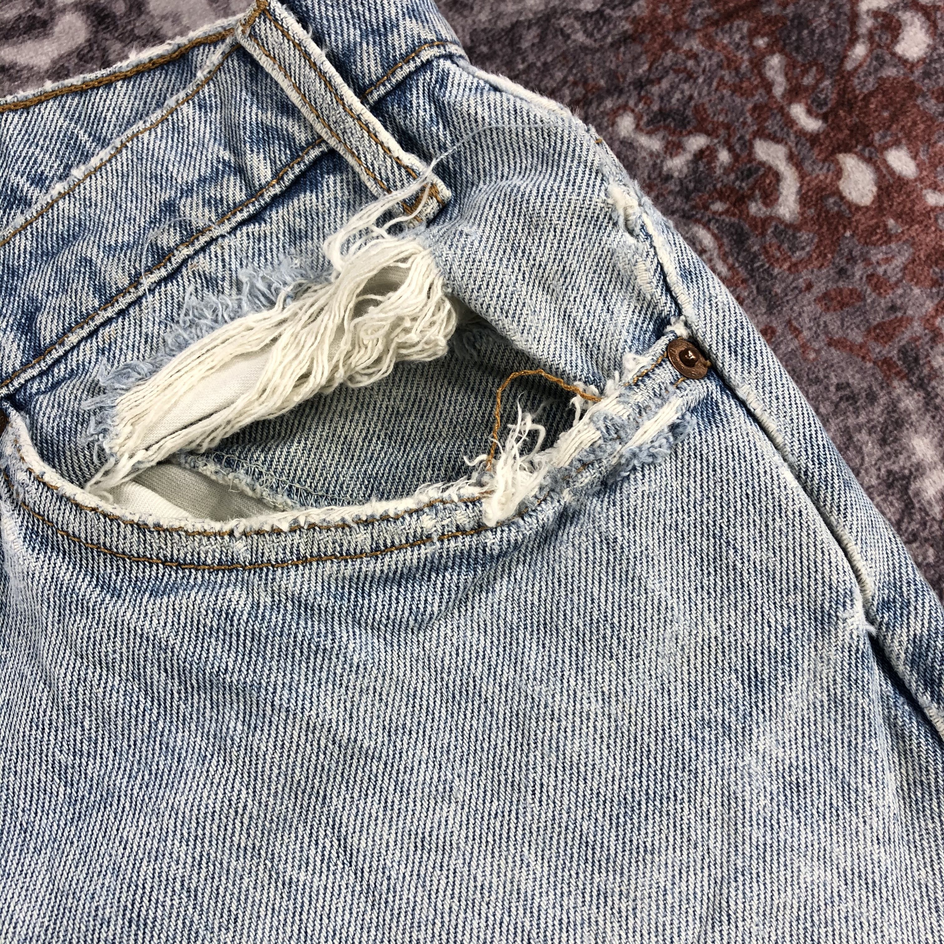 Levi's × Vintage 90s Vintage Light Wash Levis 505 Jeans-JM2662 Size US 34 / EU 50 - 14 Thumbnail