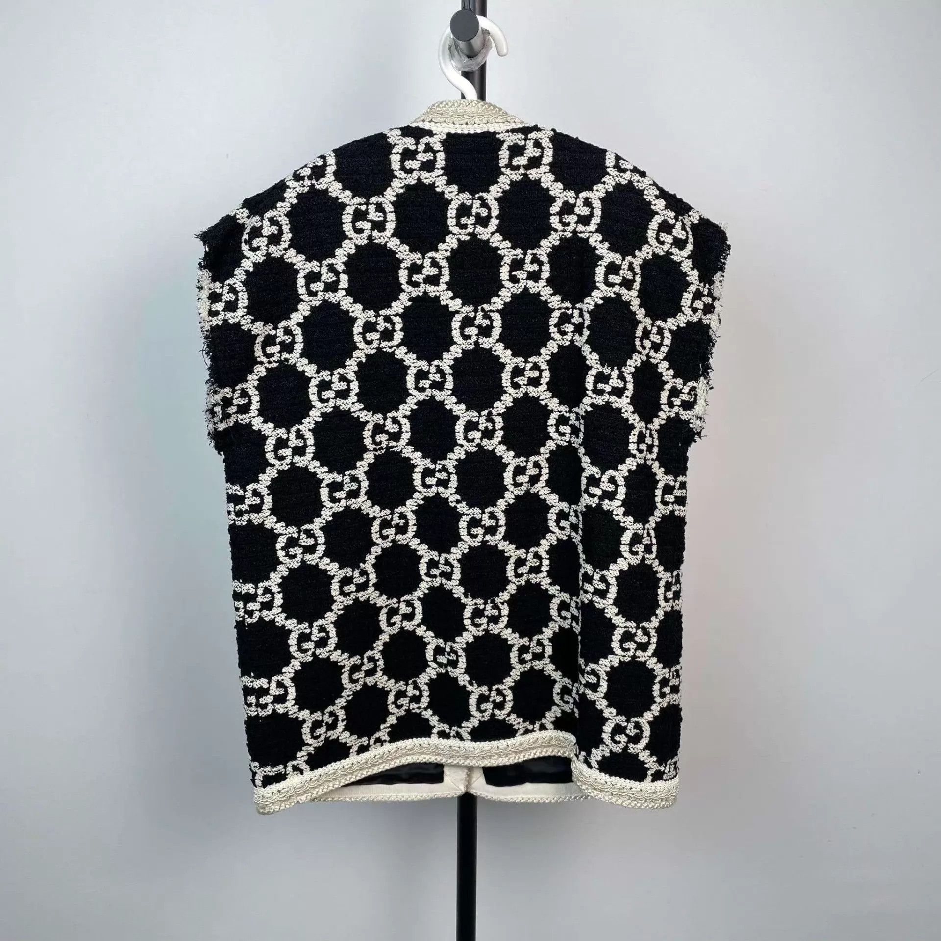 Gucci Gucci 98 New Knit Vest Size 36 Size XS / US 0-2 / IT 36-38 - 2 Thumbnail