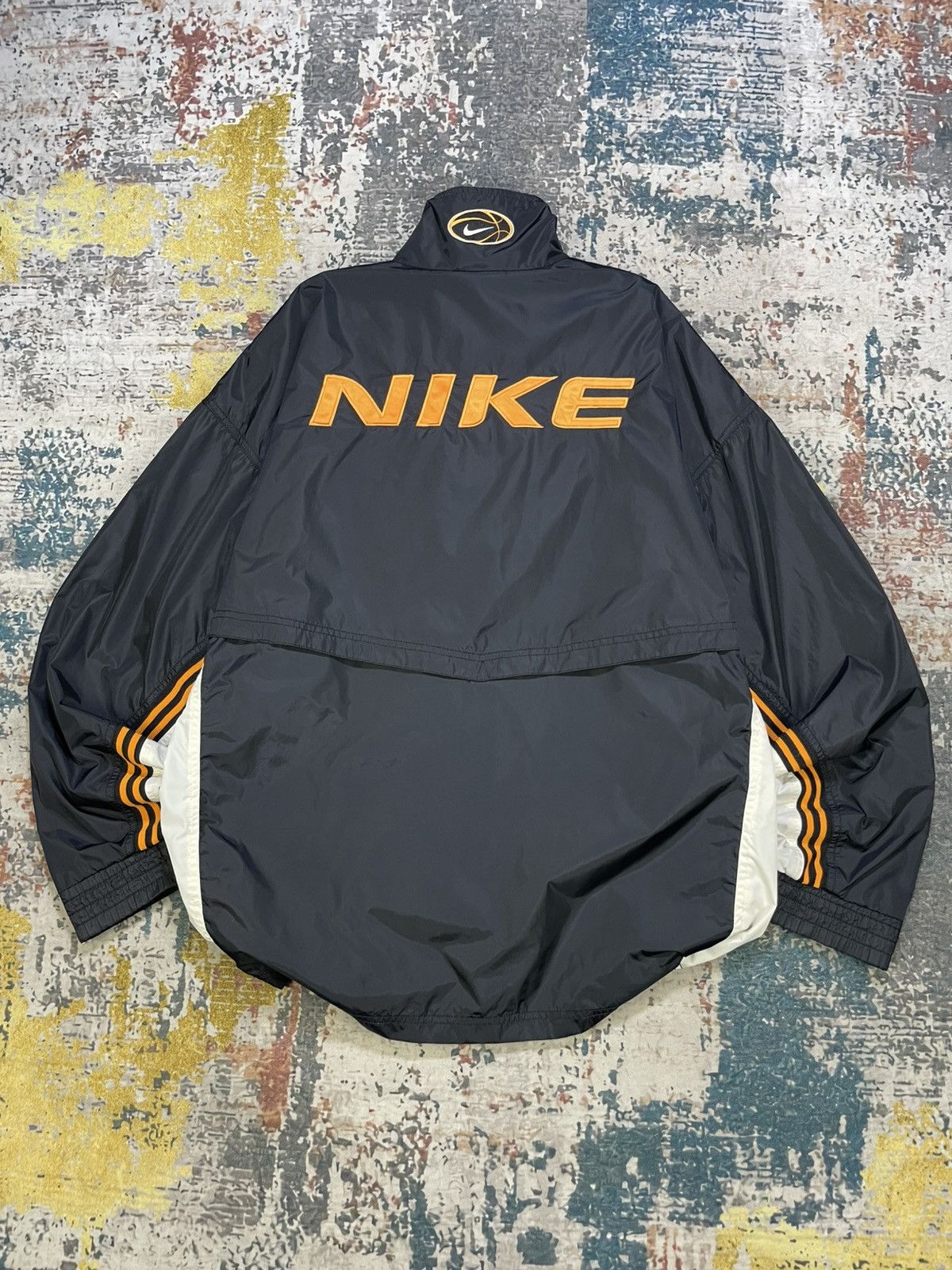 Nike Vtg 90s Nike Swoosh Back Hit Spellout Windbreaker Jacket Size US L / EU 52-54 / 3 - 2 Thumbnail