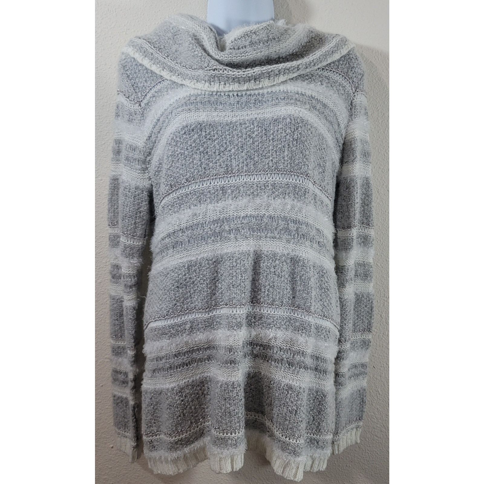 Other Maurices Gray White Knitted Cowl Neck Sweater Large Soft Size L / US 10 / IT 46 - 1 Thumbnail