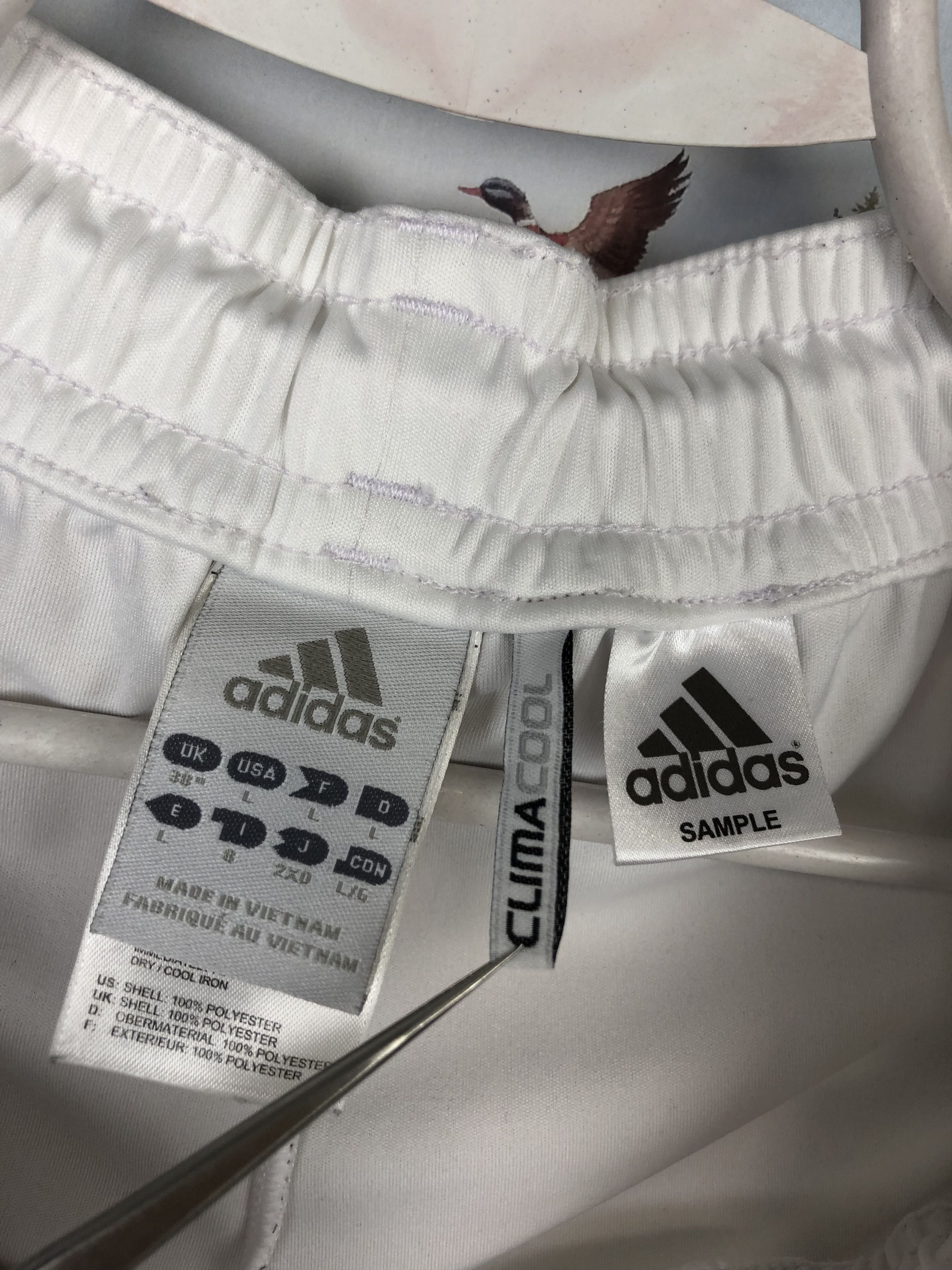 Adidas Vintage Adidas Real Madrid Football Shorts Soccer L Size US 34 / EU 50 - 5 Thumbnail