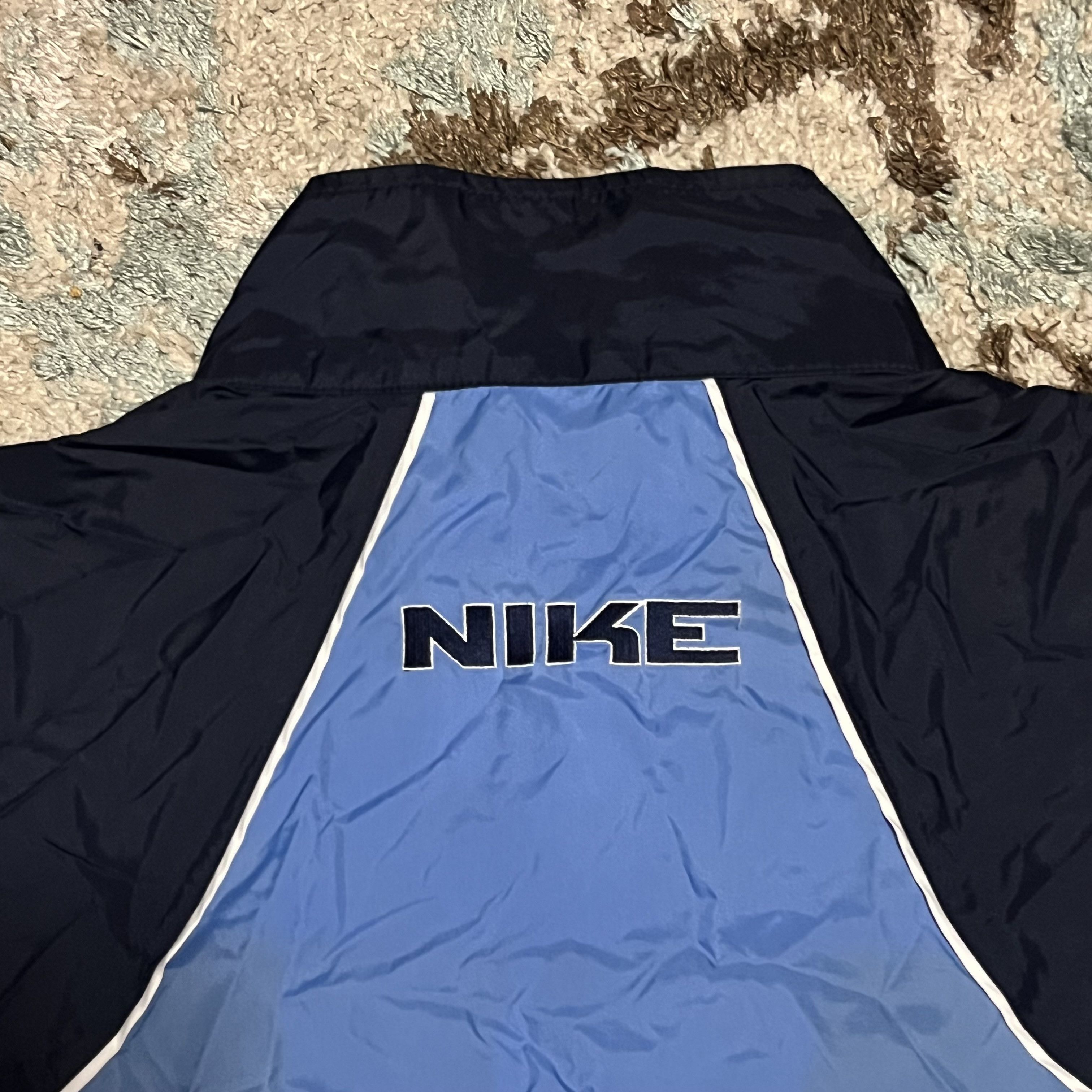 Nike × Vintage Vintage Nike Nylon Windbreaker Track Jacket Size XL UNC Size US XL / EU 56 / 4 - 4 Thumbnail