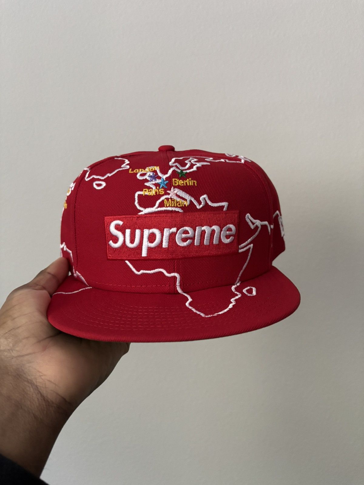 Supreme Worldwide Box Logo New Era®