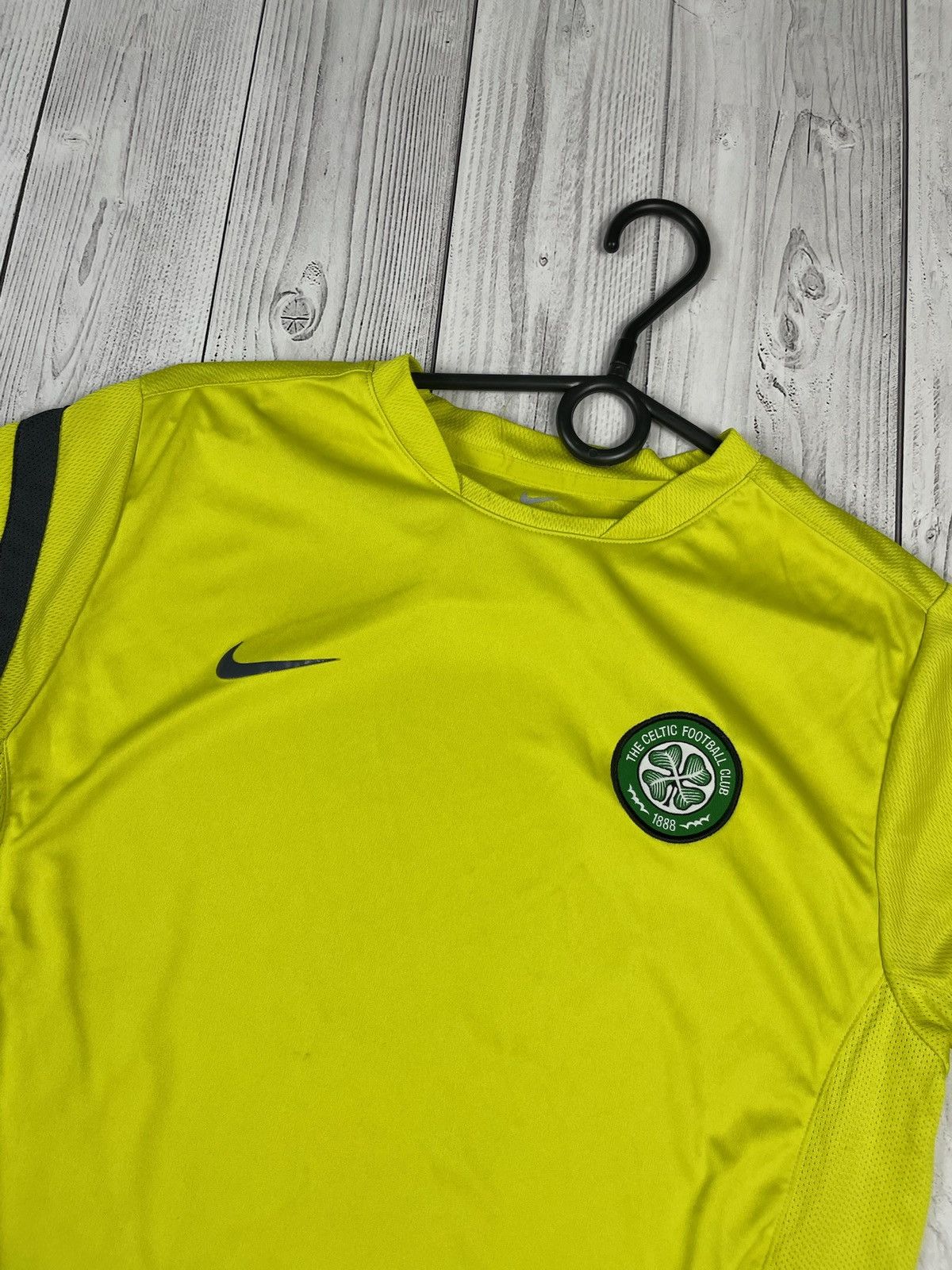Nike Vintage nike Celtic soccer jersey size XL logo green Size US XL / EU 56 / 4 - 2 Thumbnail