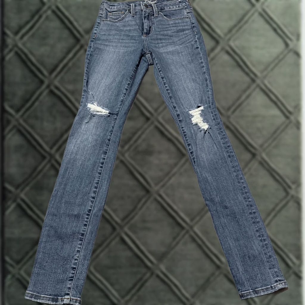 Vintage Universal Thread Jeans Women's Blue Denim Distressed Mid Rise Skinny 26x29 Size 26" / US 2 / IT 38 - 1 Thumbnail