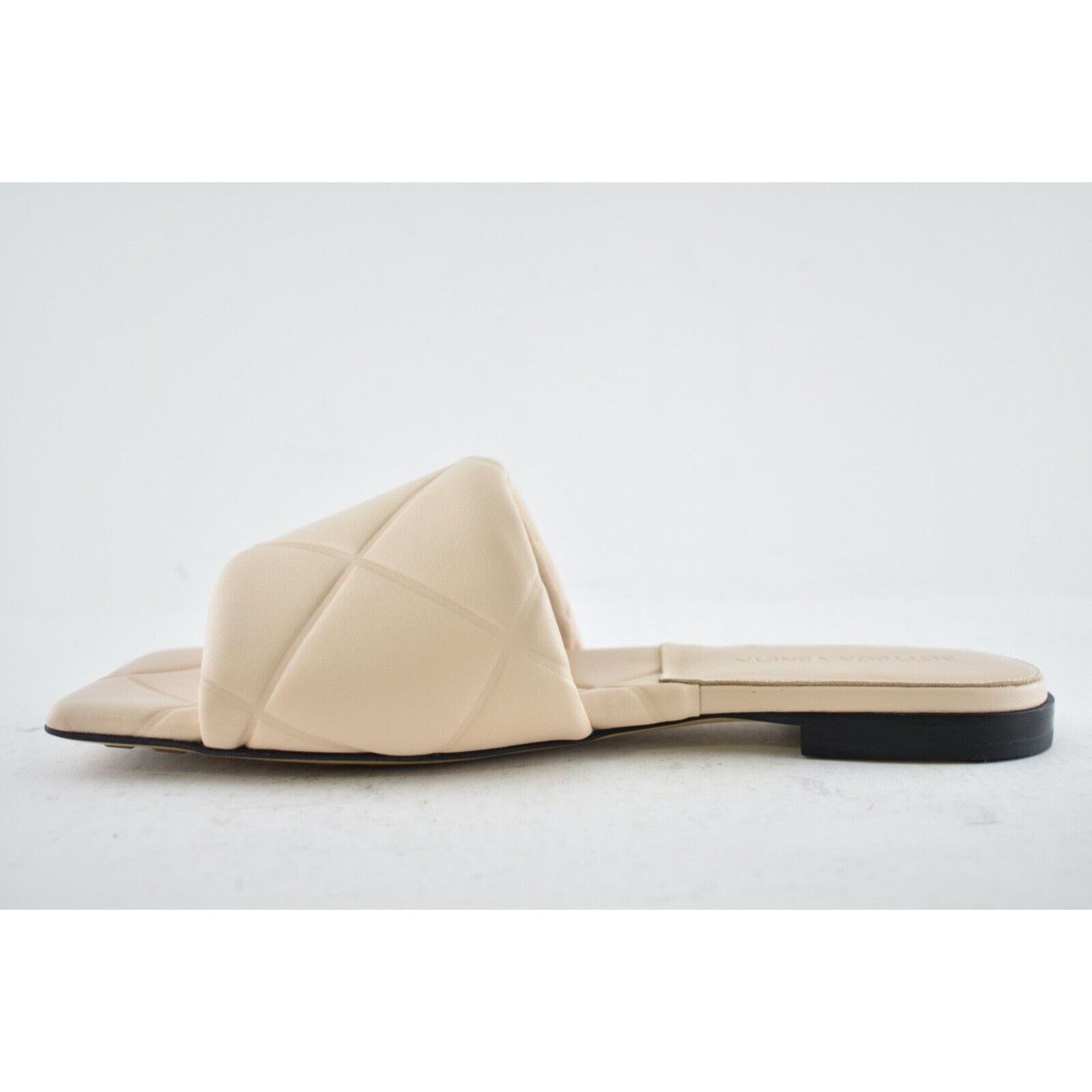 Bottega Veneta Bottega Veneta BV Lido Blush Beige Padded Leather Quilted Size US 6.5 / IT 36.5 - 9 Thumbnail