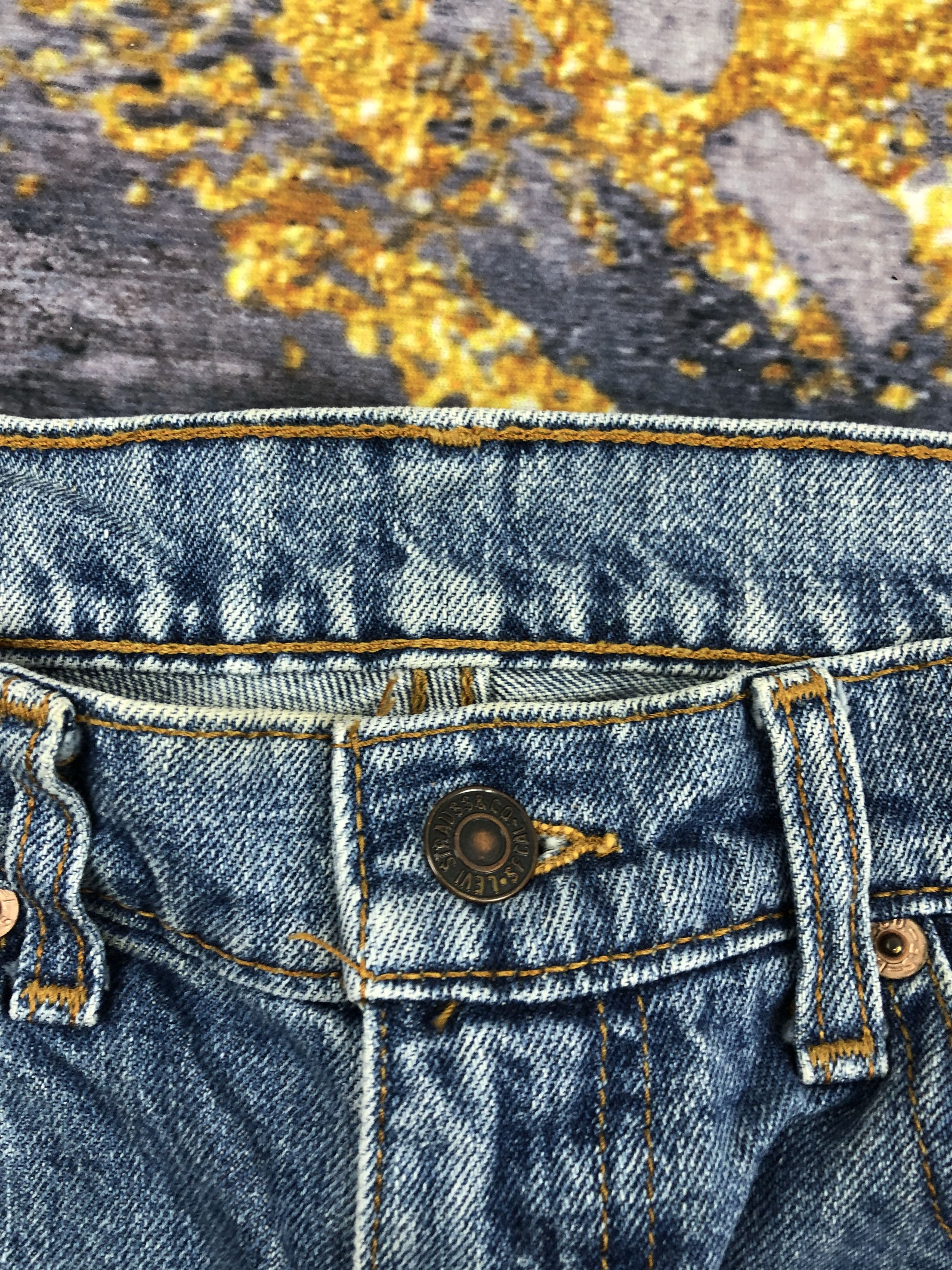 Levi's Vintage Levis 509 Faded Blue Jeans DPP0120 Size US 31 - 8 Thumbnail