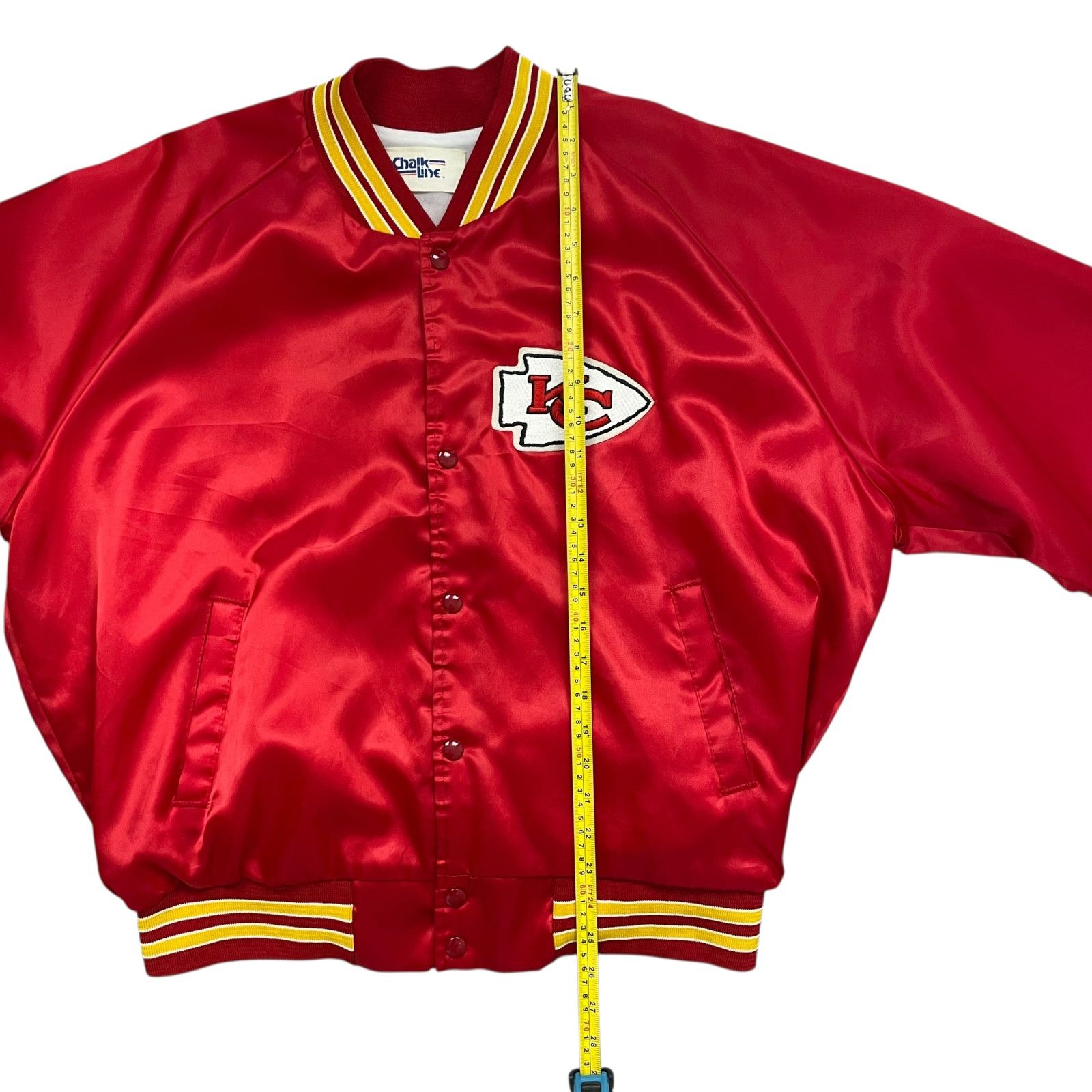 NFL VTG 90s KANSAS CITY CHIEFS CHALK LINE SATIN BOMBER JACKET Size US XXL / EU 58 / 5 - 9 Thumbnail