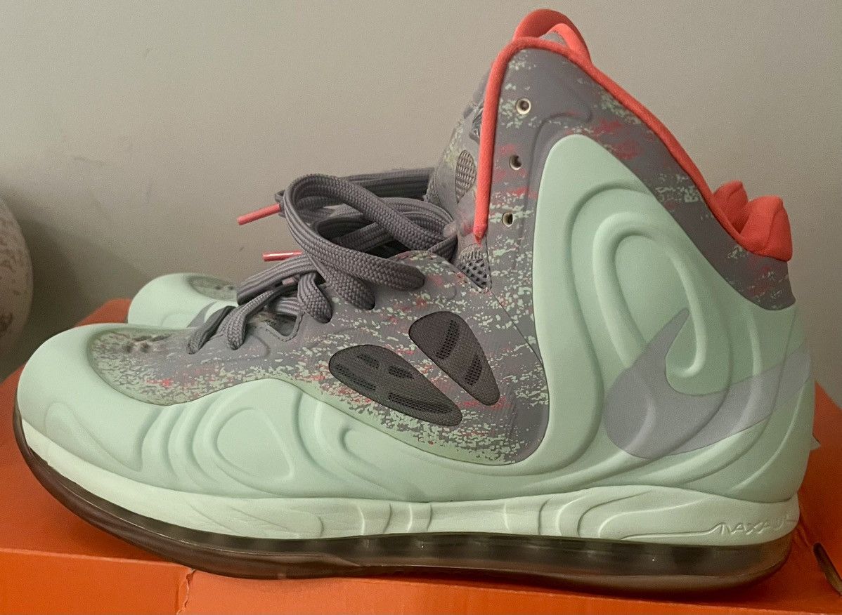 Authentic Nike Air Max Hyperposite sneakers Christmas 11