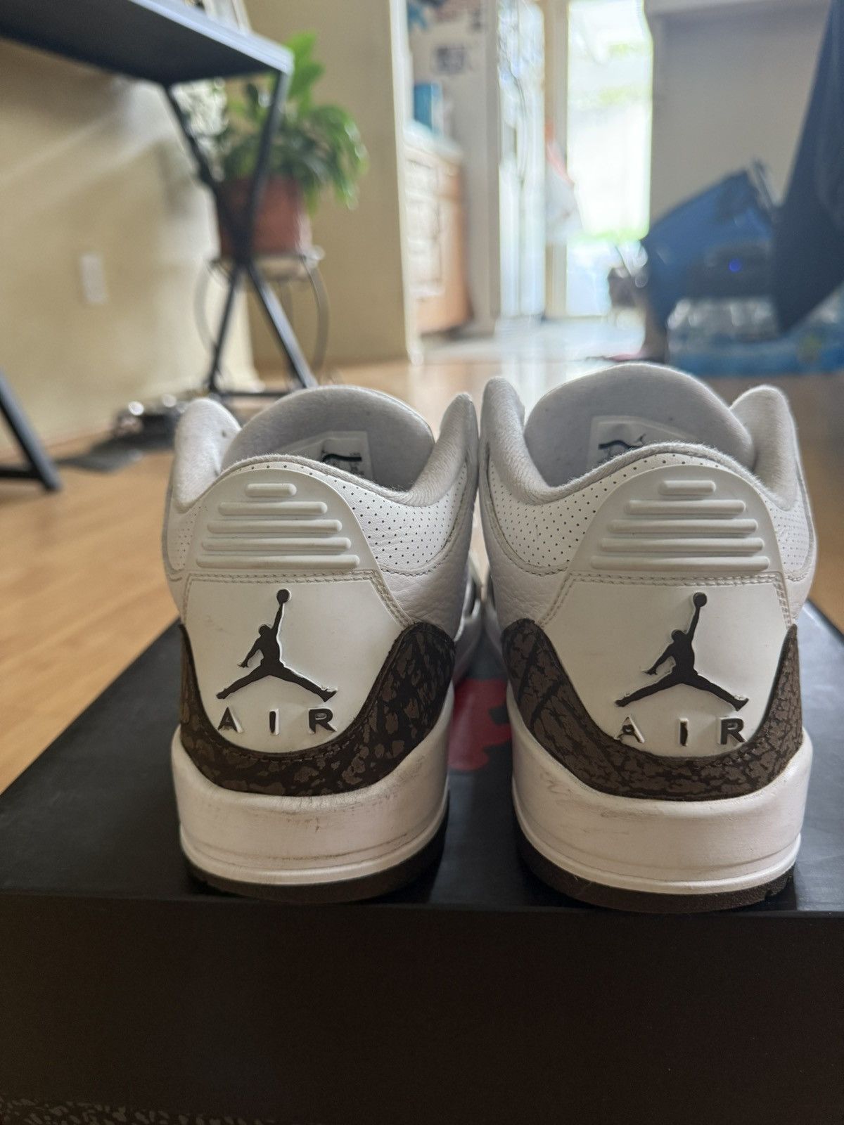 Jordan Brand 2018 jordan retro 3 mocha Size US 8 / EU 41 - 4 Thumbnail