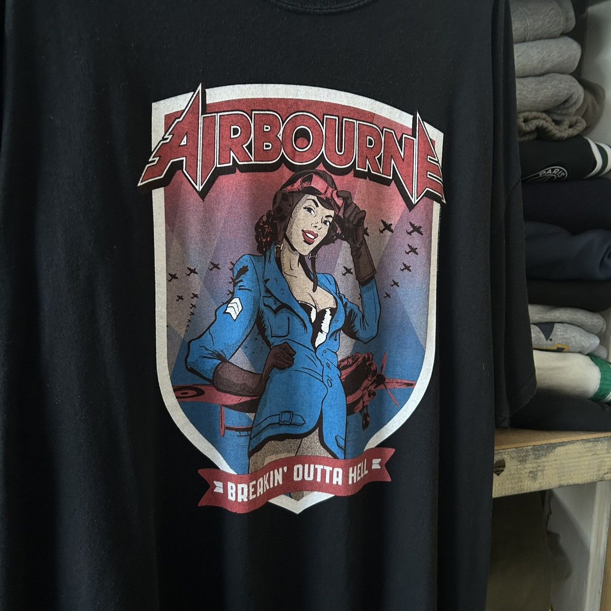 Band Tees Vintage Airborne 2017 Big Graphic Logo Rock band tee size2XL Size US XXL / EU 58 / 5 - 2 Thumbnail