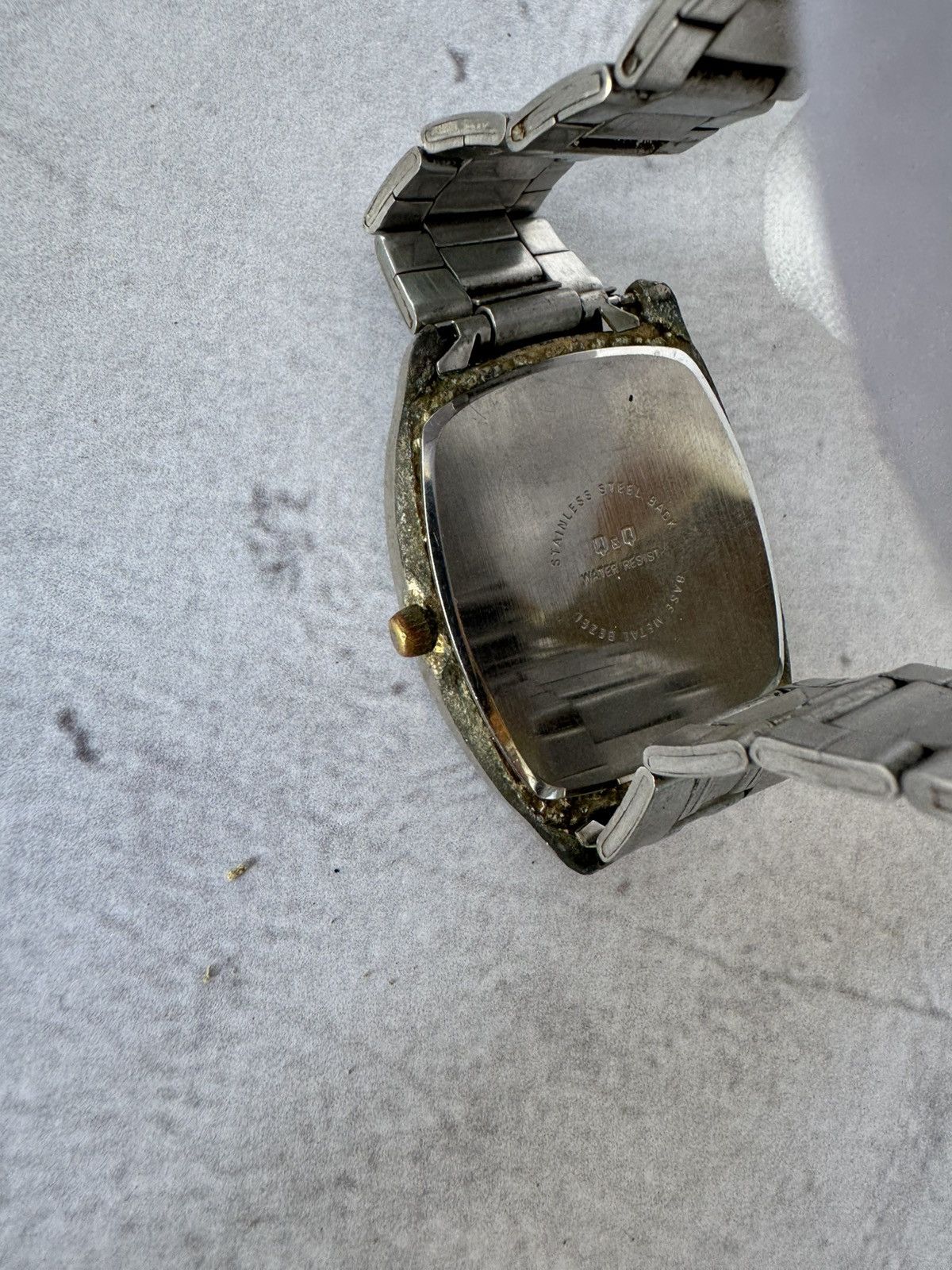 Vintage Q&Q Japanese Style Watch Vintage Size ONE SIZE - 4 Thumbnail