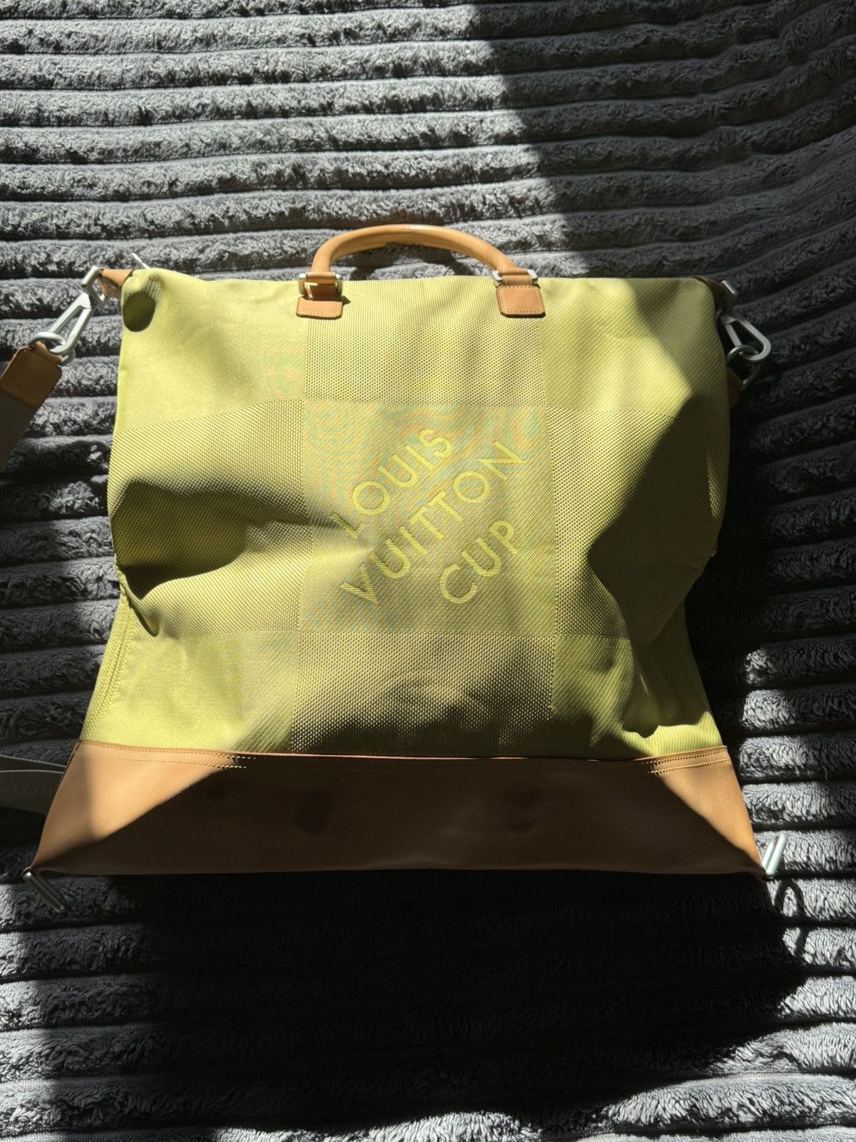 Louis Vuitton Louis Vuitton Limited Edition LV Cup America Cube Bag Size ONE SIZE - 6 Thumbnail