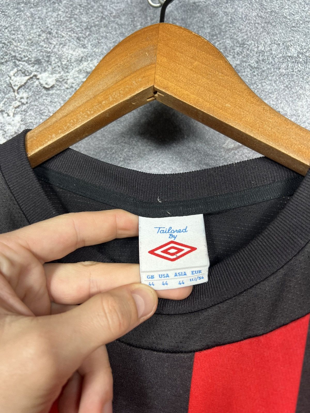 Umbro Umbro Manchester City 2011/2012 Away Soccer Jersey Sz L Size US L / EU 52-54 / 3 - 8 Thumbnail