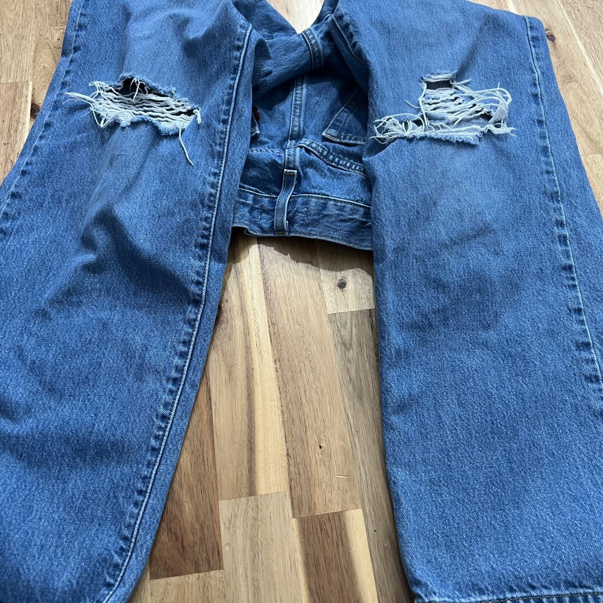 Levi's Levi’s High Waisted Straight Jeans Women’s Distressed Denim Size 26" / US 2 / IT 38 - 3 Thumbnail